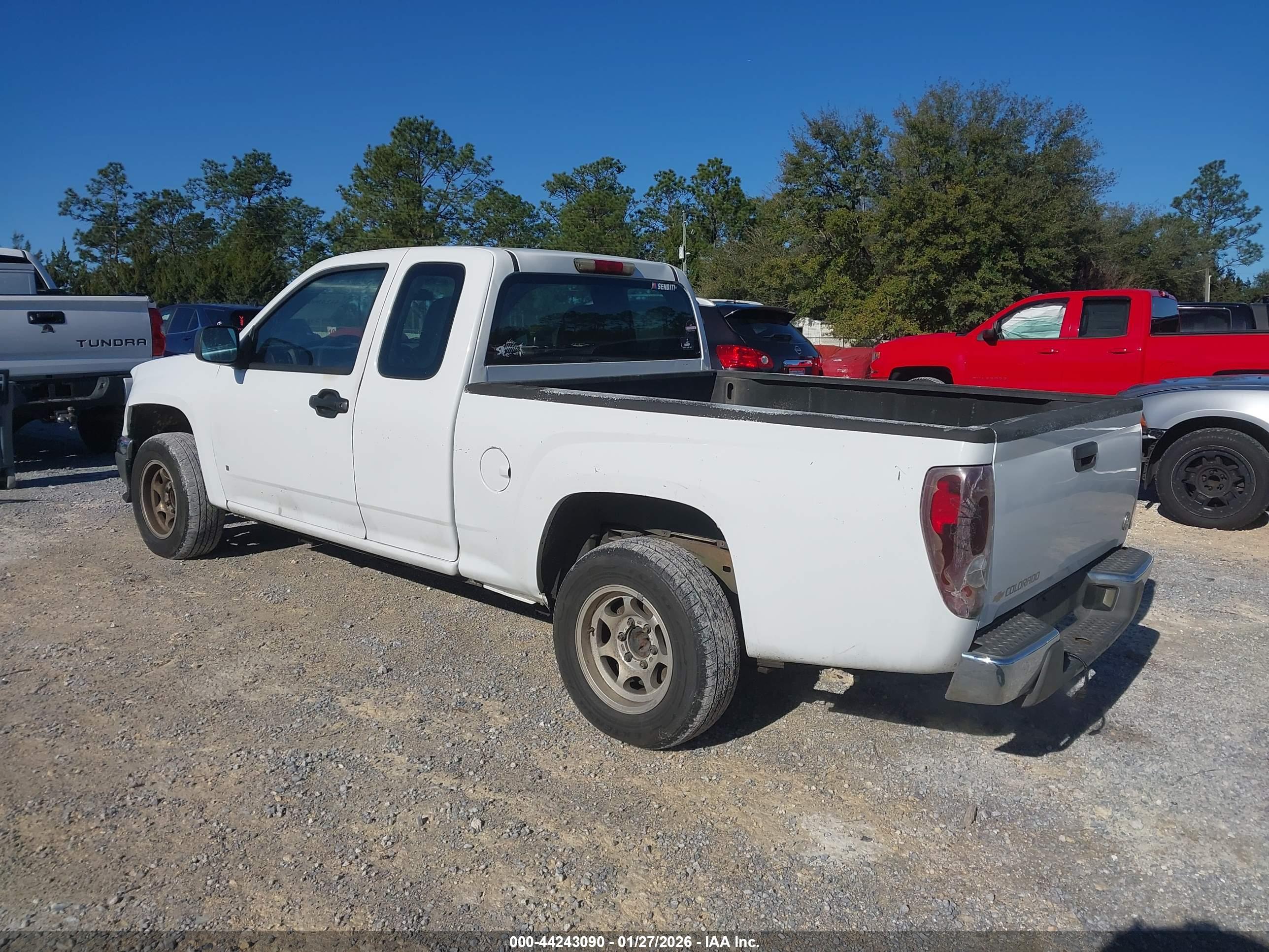 CHEVROLET COLORADO image 3
