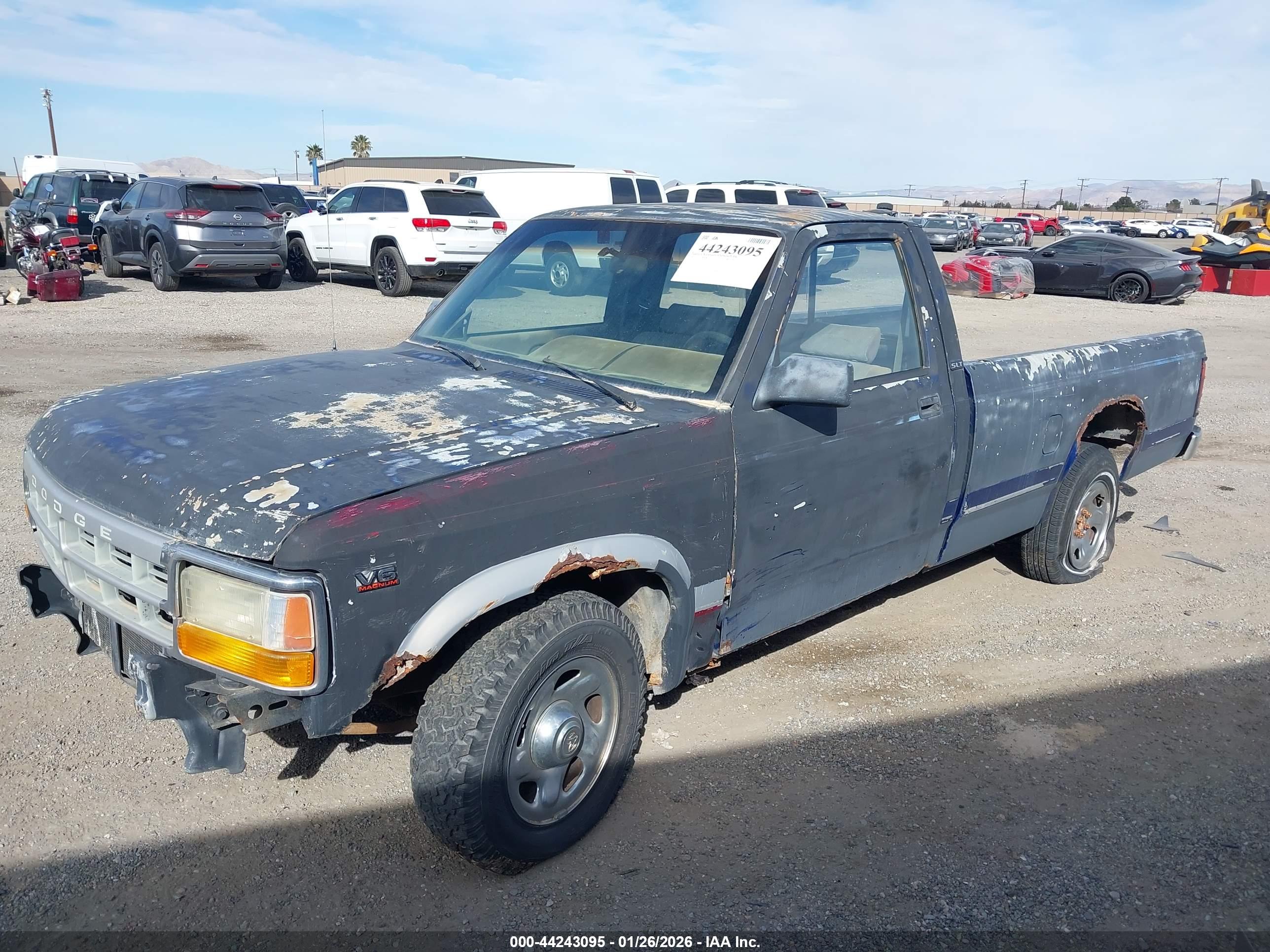 DODGE DAKOTA image 2