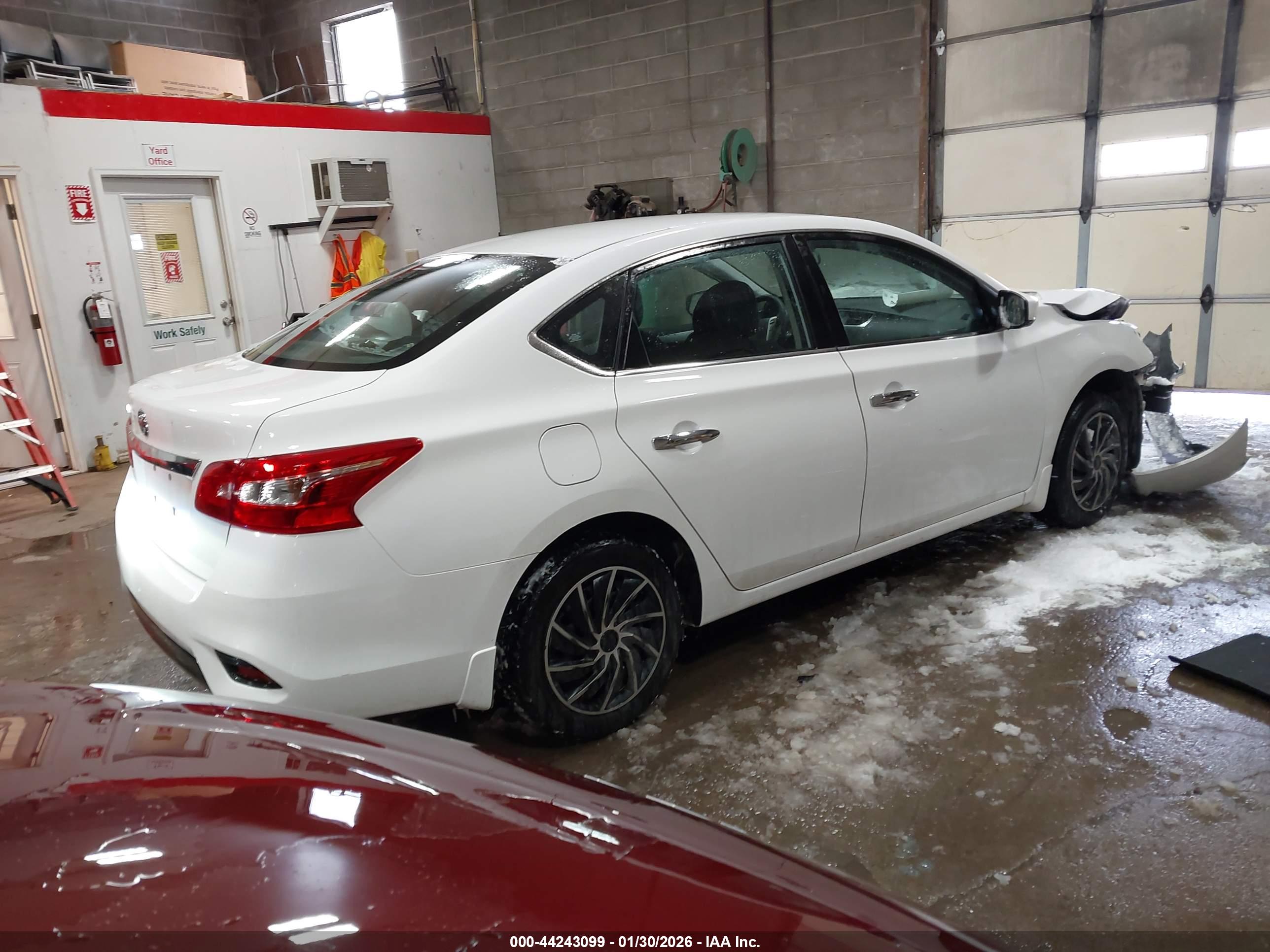 NISSAN SENTRA image 4