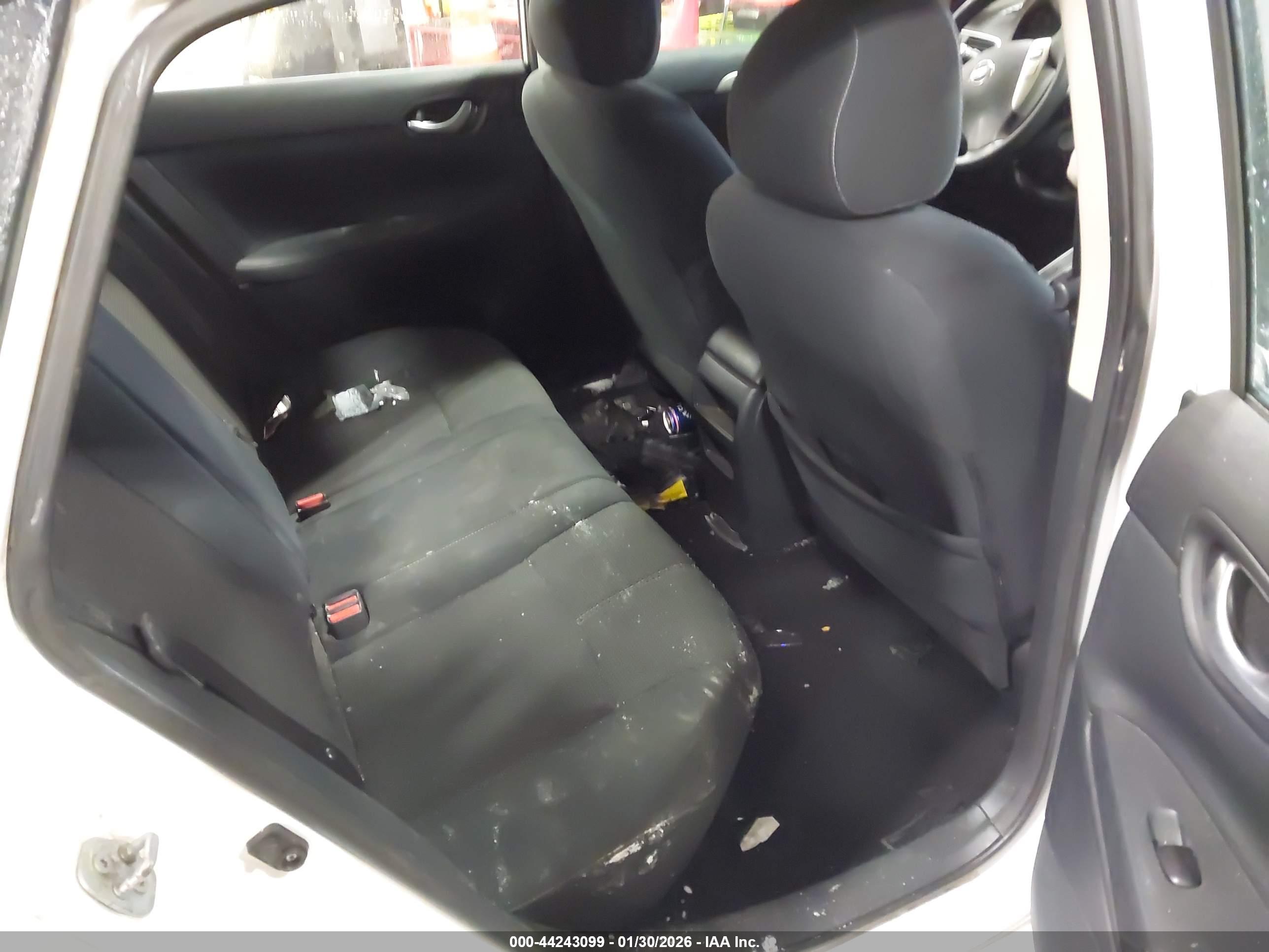NISSAN SENTRA image 8