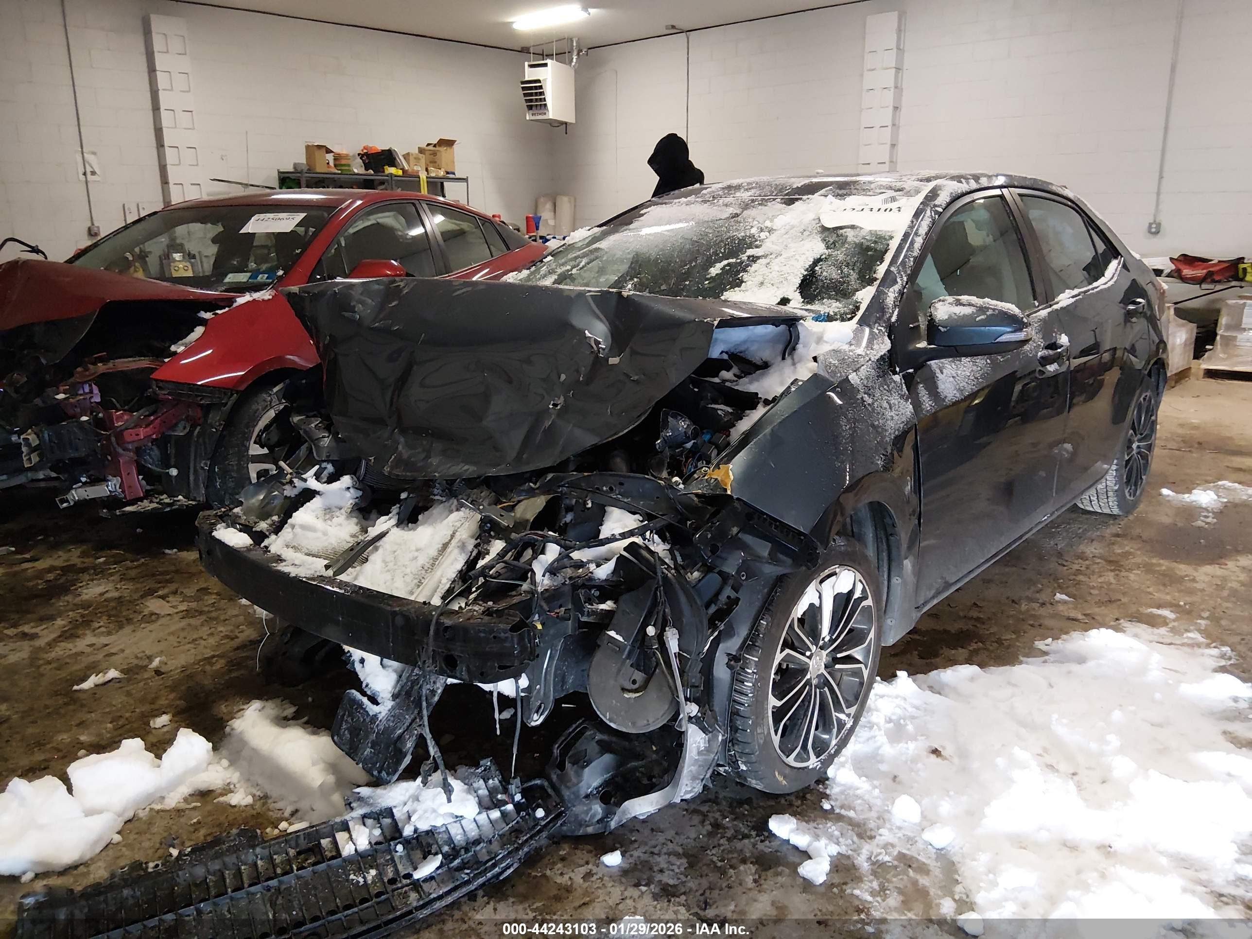 TOYOTA COROLLA image 2