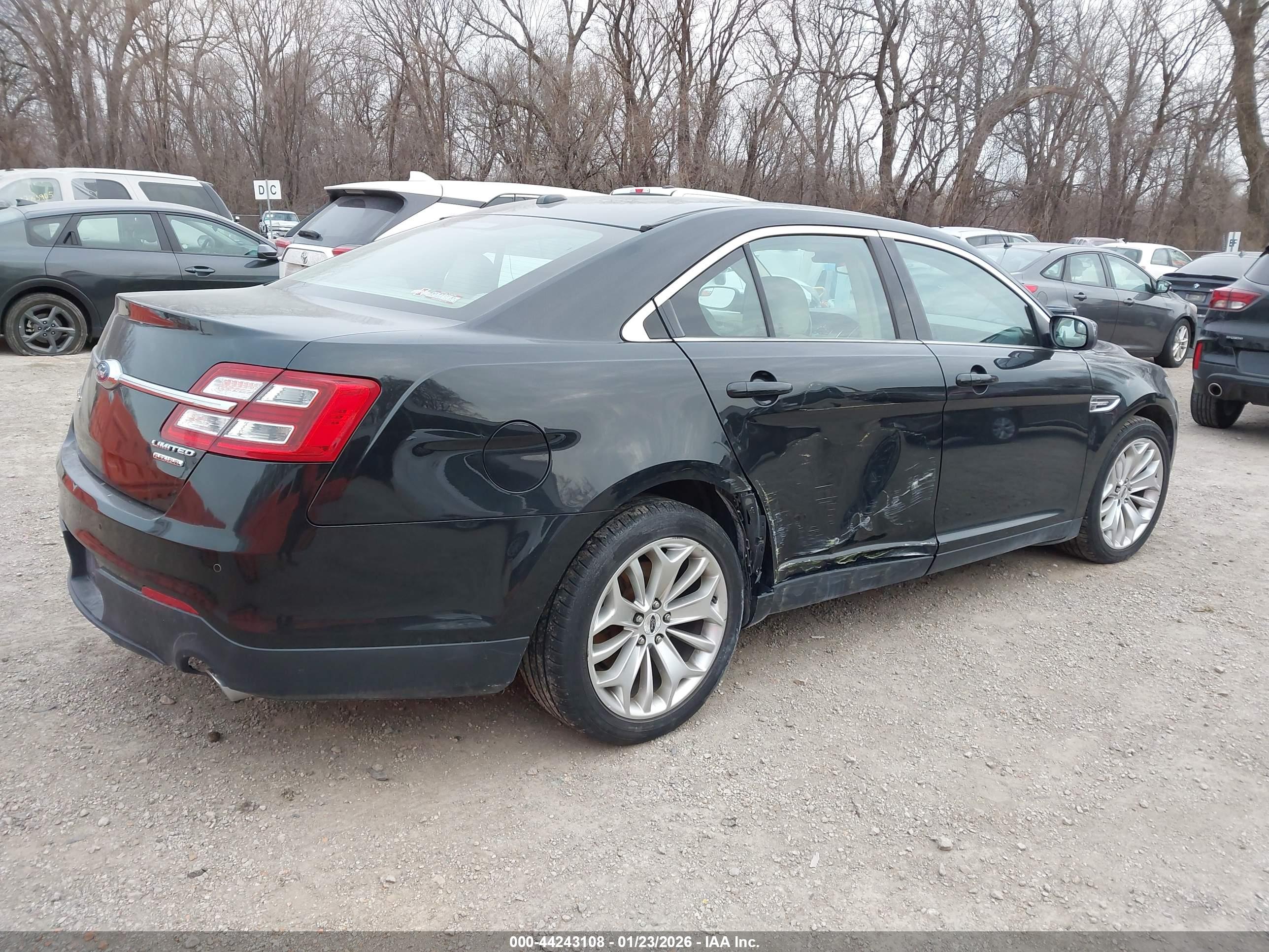 FORD TAURUS image 4
