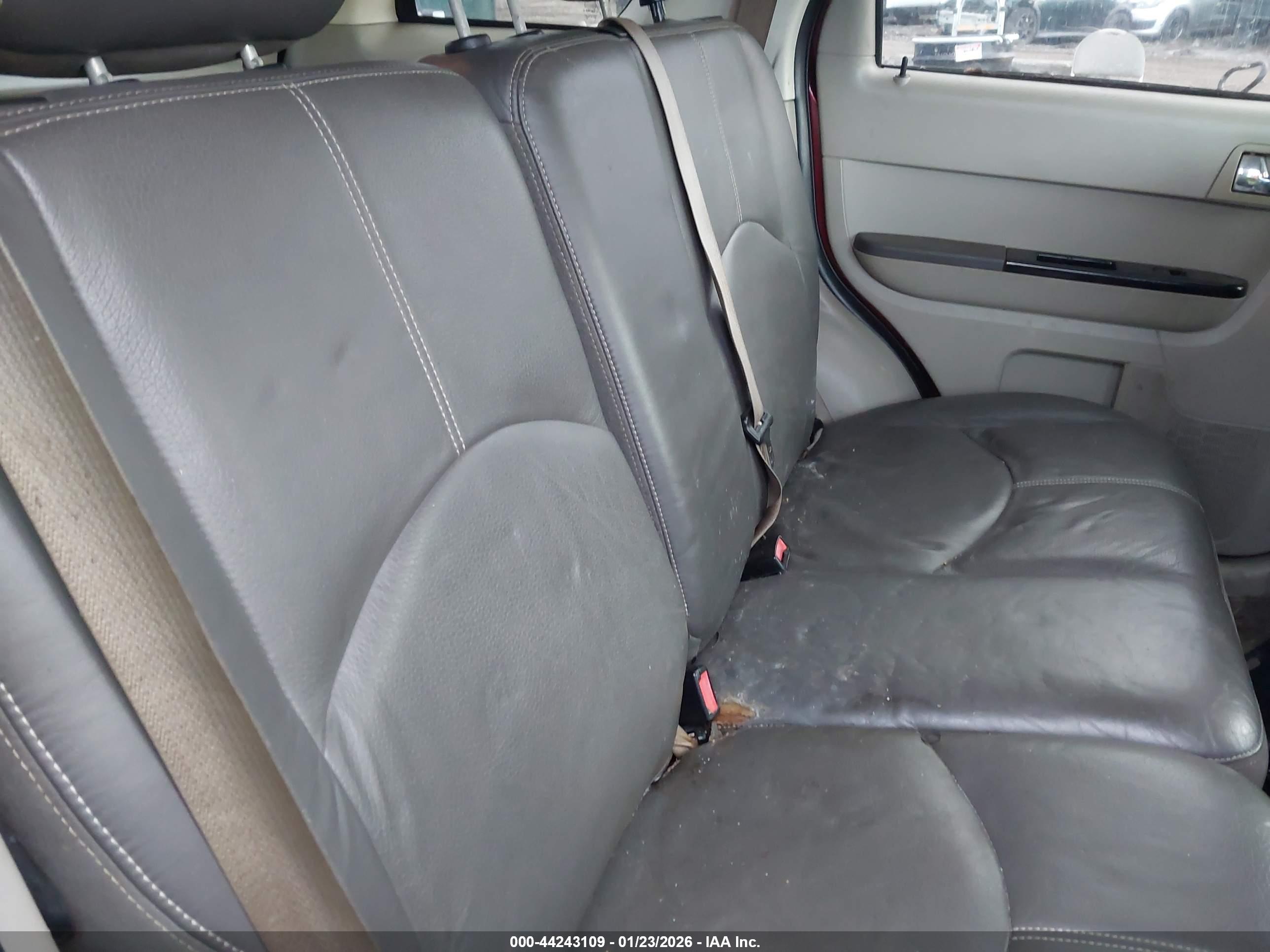 MAZDA TRIBUTE image 8