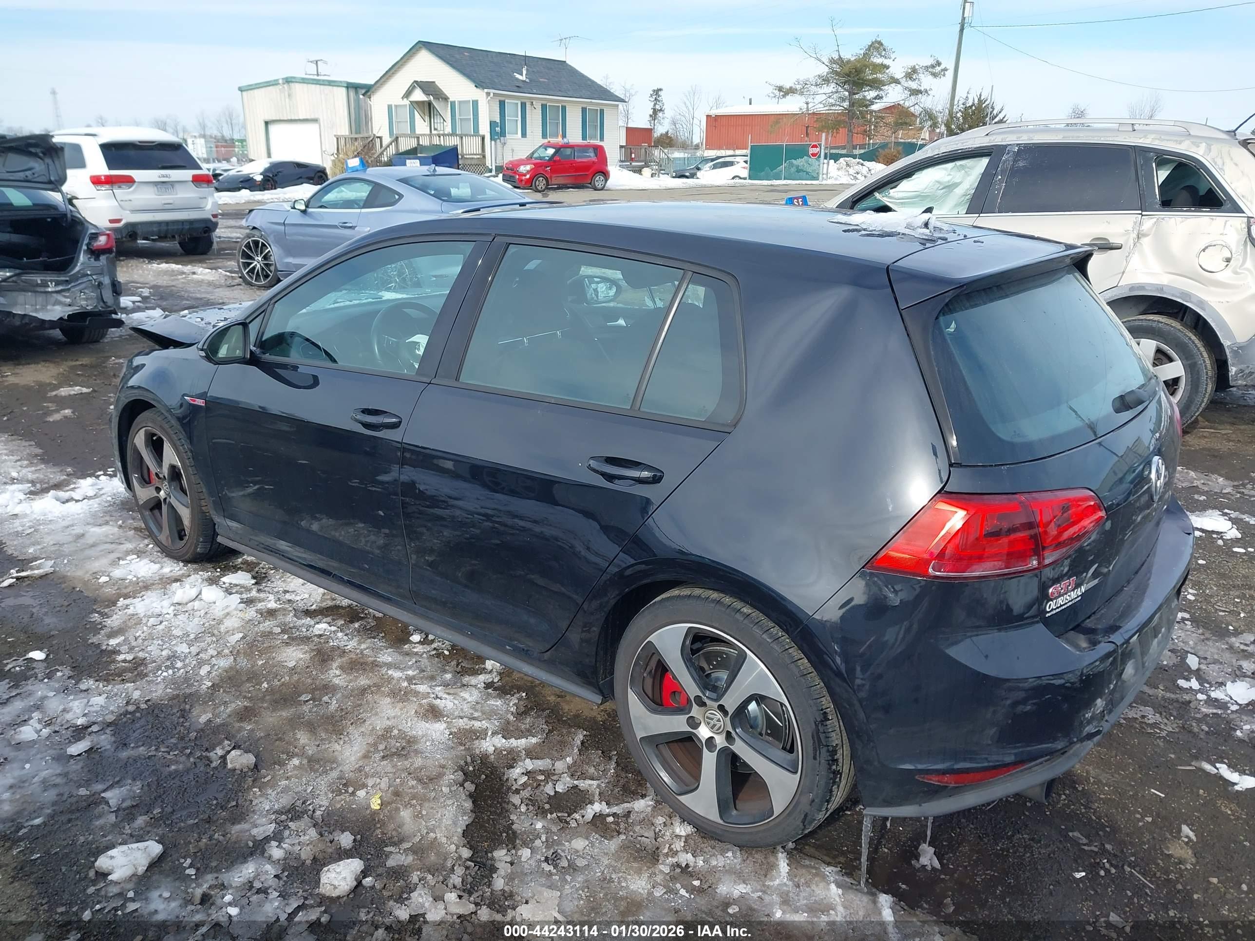 VOLKSWAGEN GOLF image 3