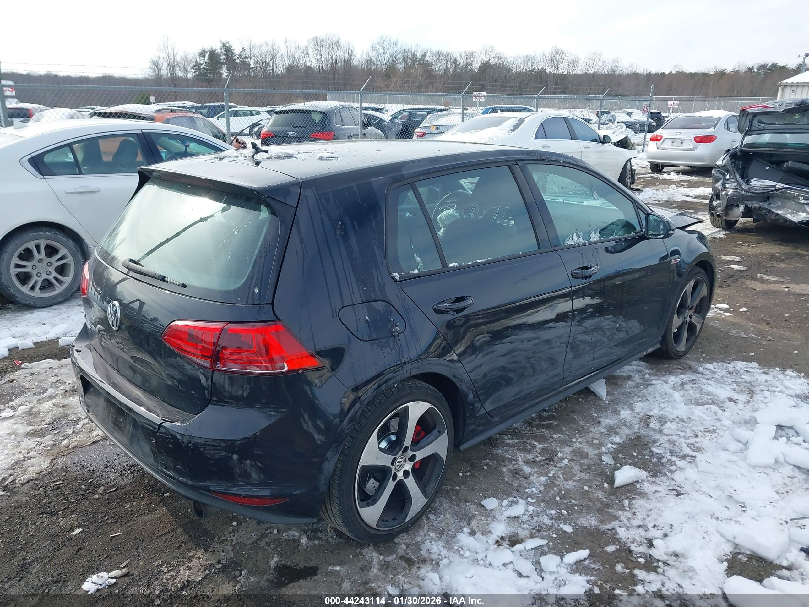 VOLKSWAGEN GOLF image 4