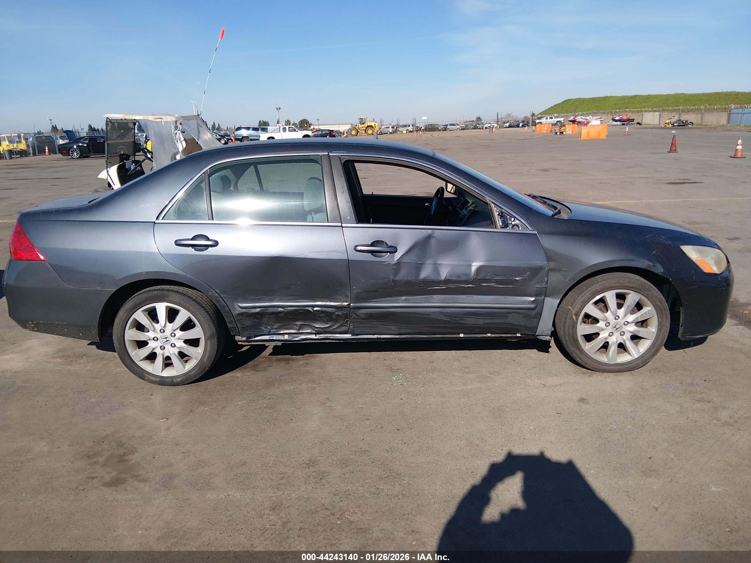 HONDA ACCORD image 6