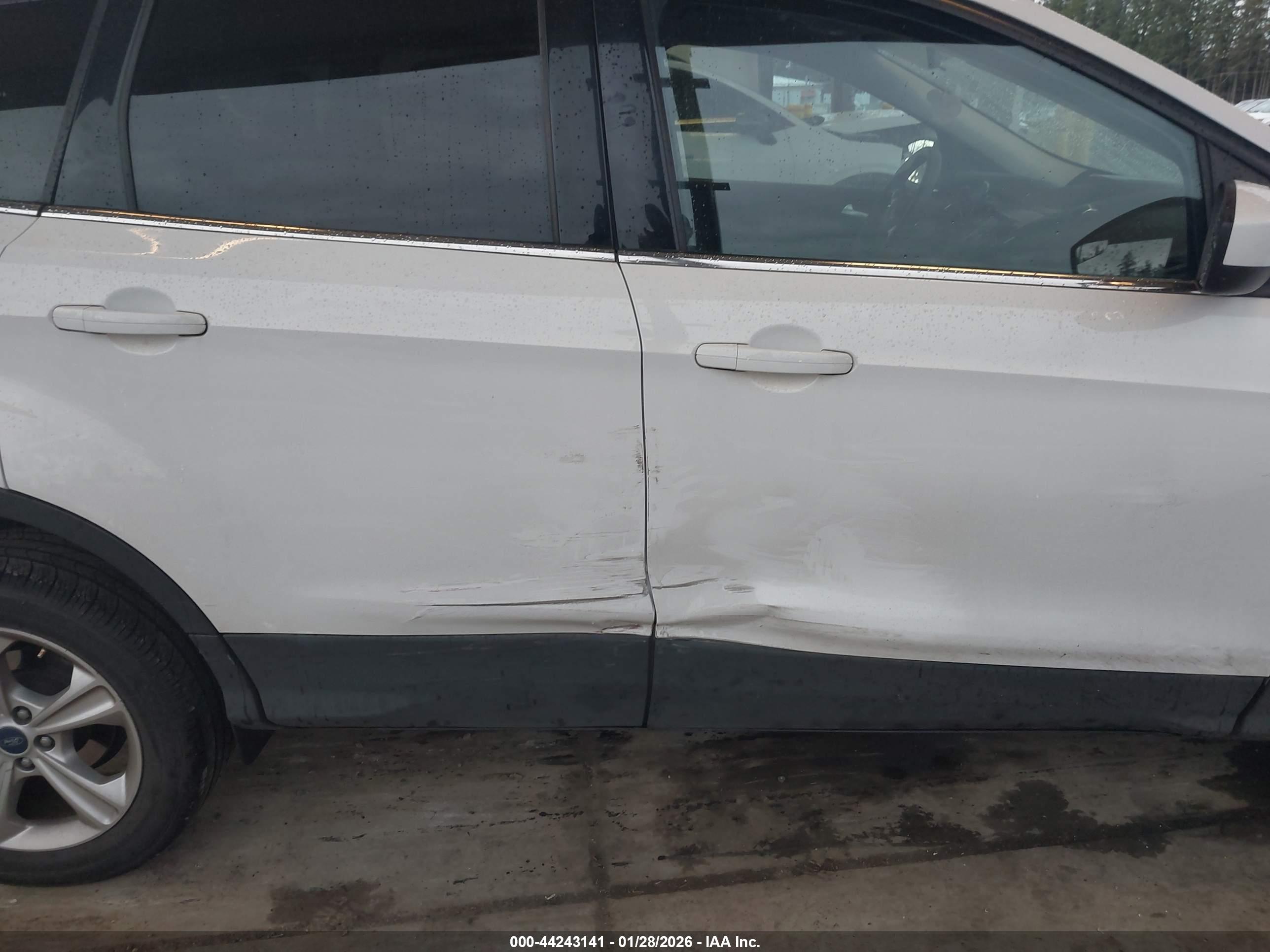 FORD ESCAPE image 6