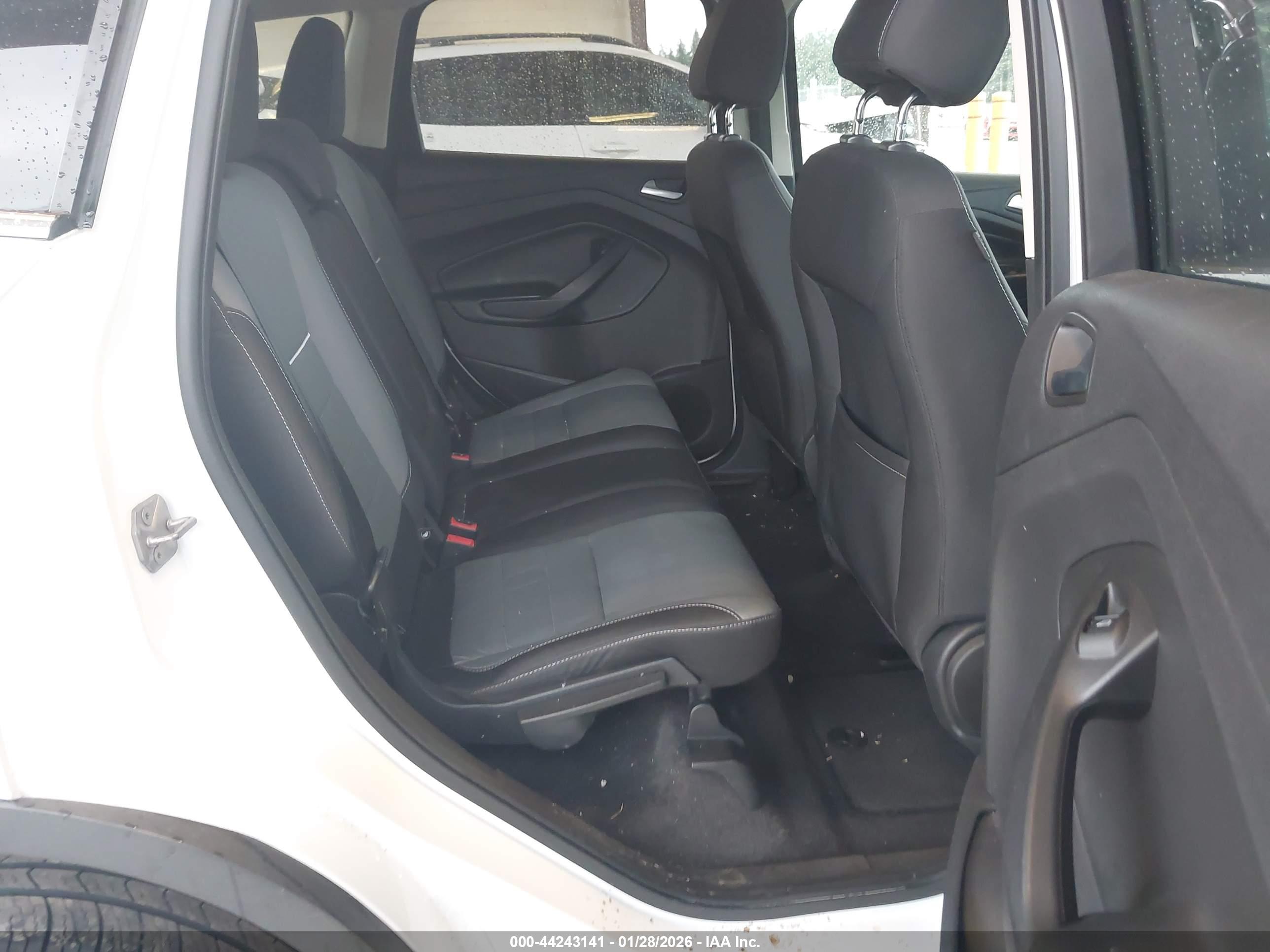 FORD ESCAPE image 8