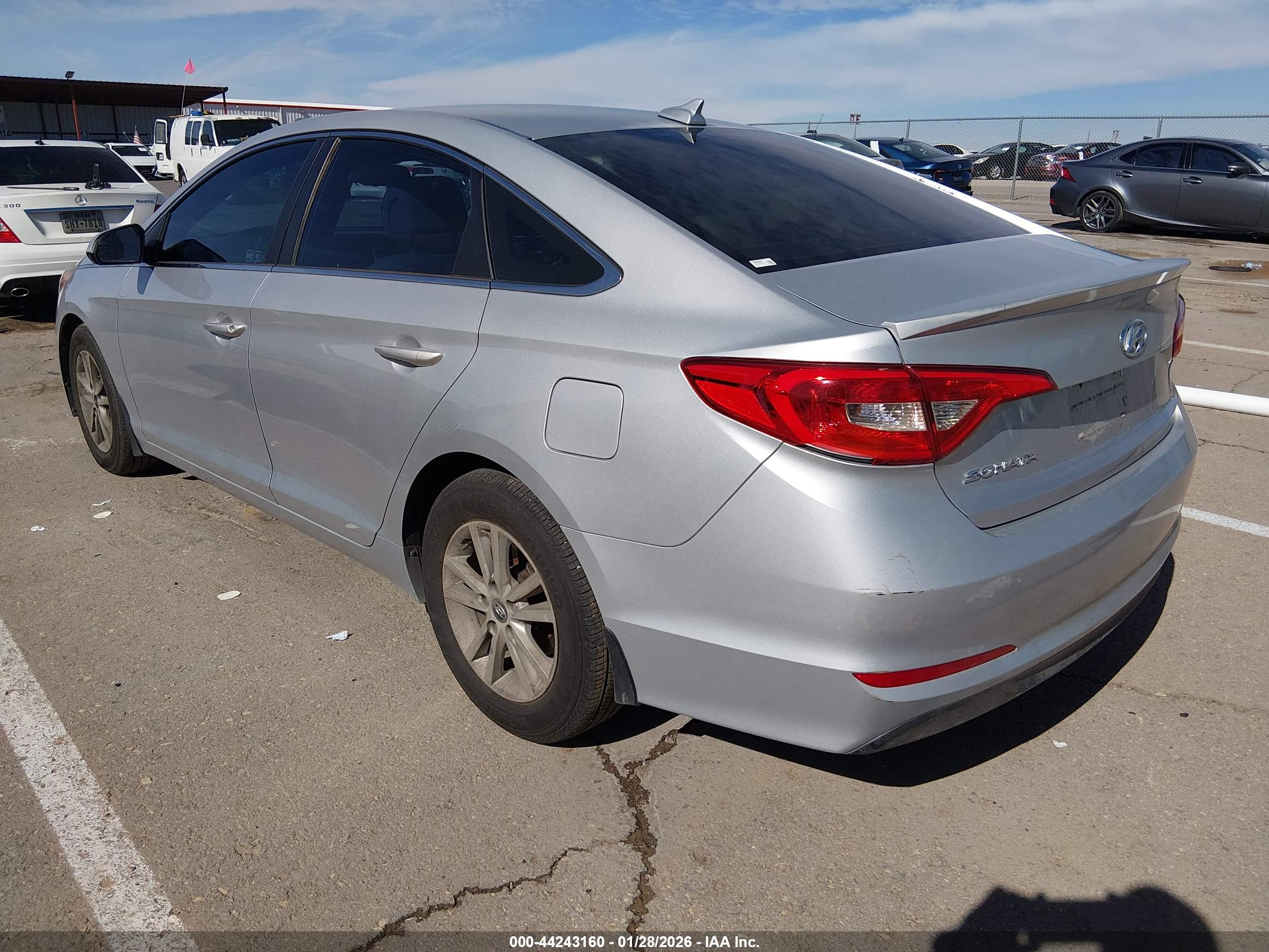 HYUNDAI SONATA image 3