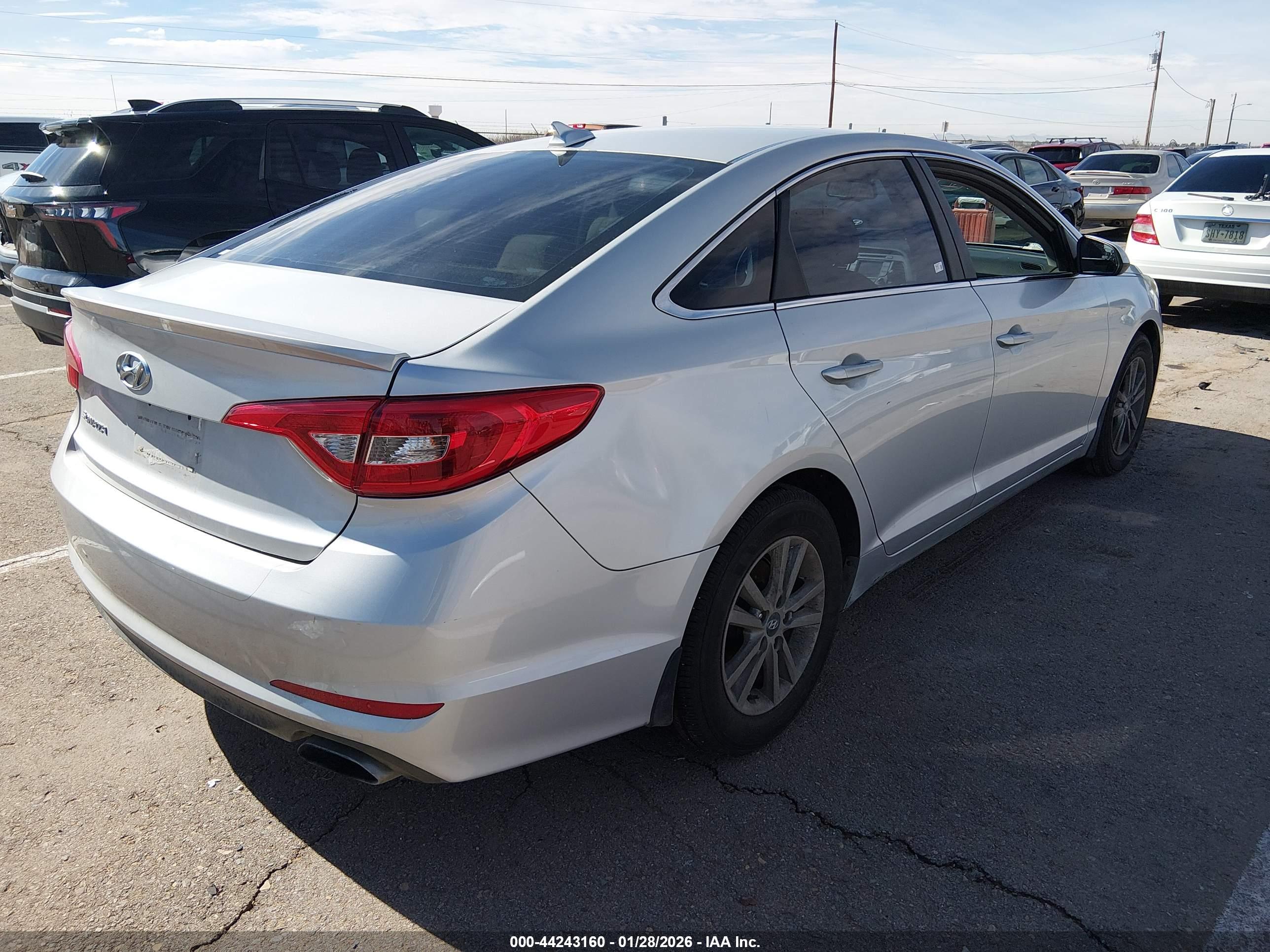 HYUNDAI SONATA image 4