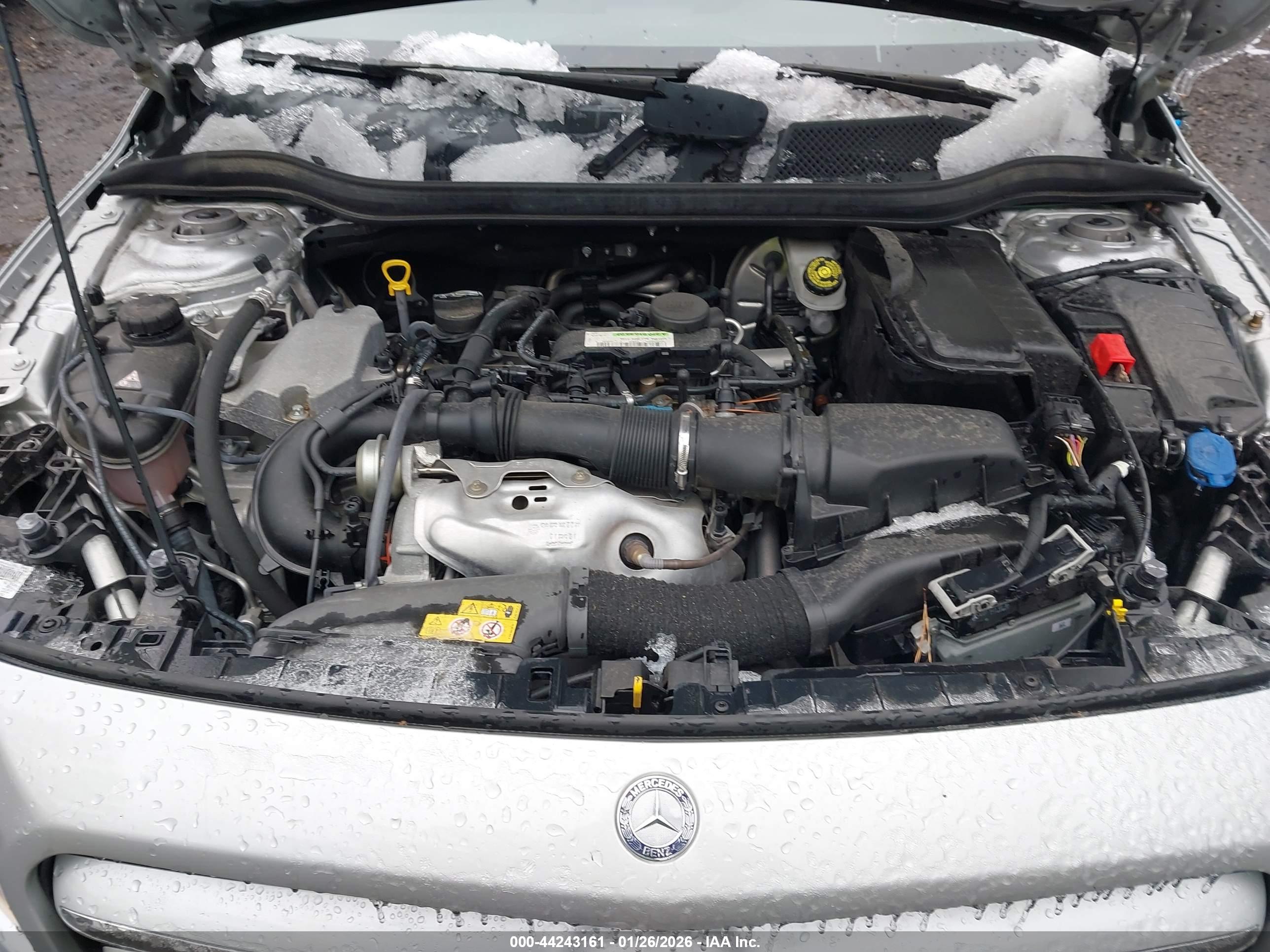 MERCEDES-BENZ GLA image 10