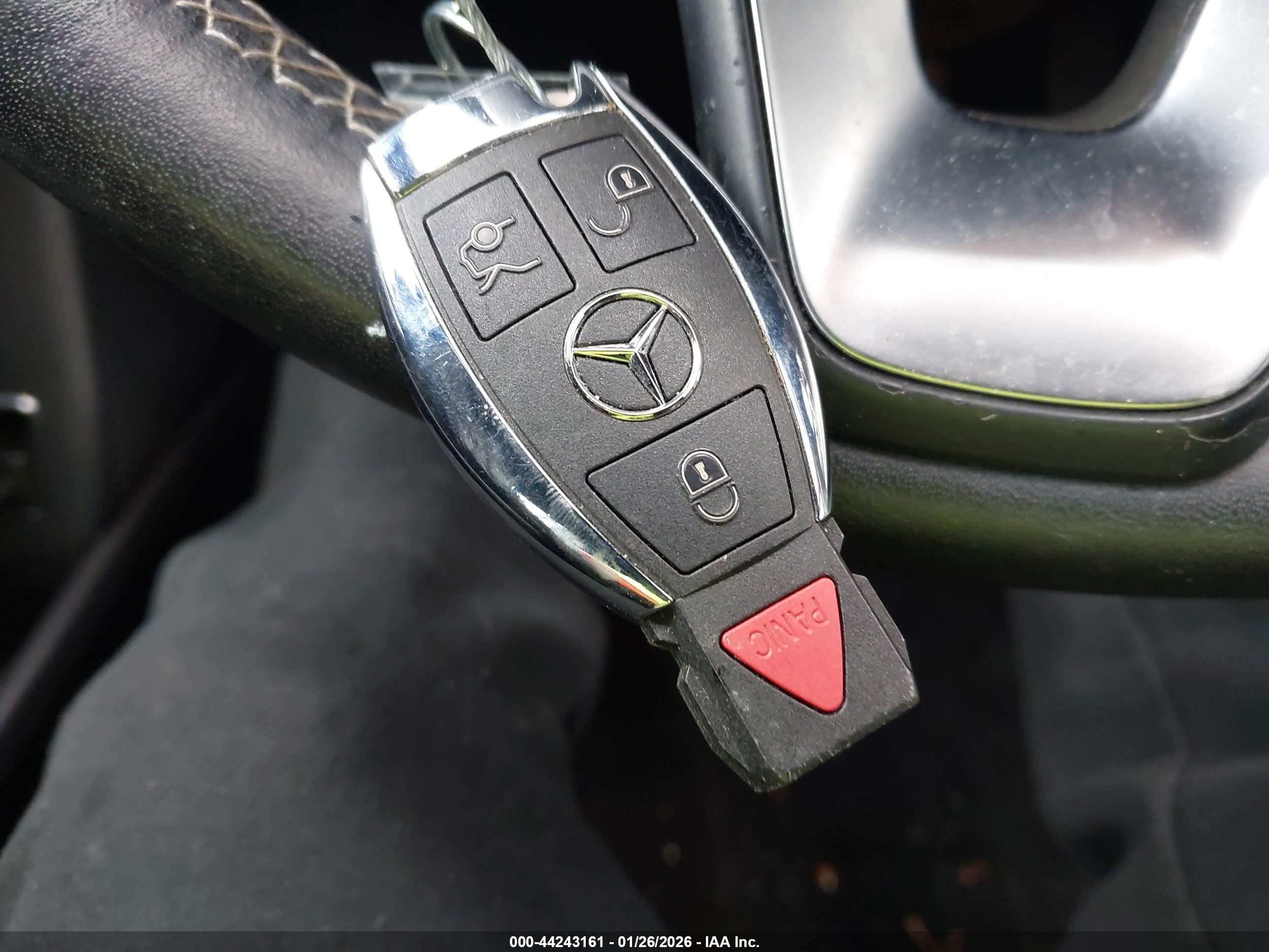MERCEDES-BENZ GLA image 11