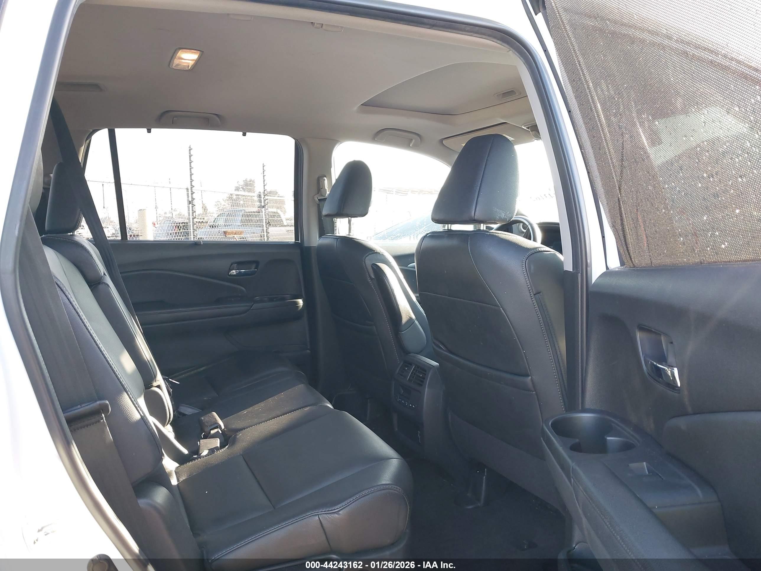 HONDA PILOT image 8