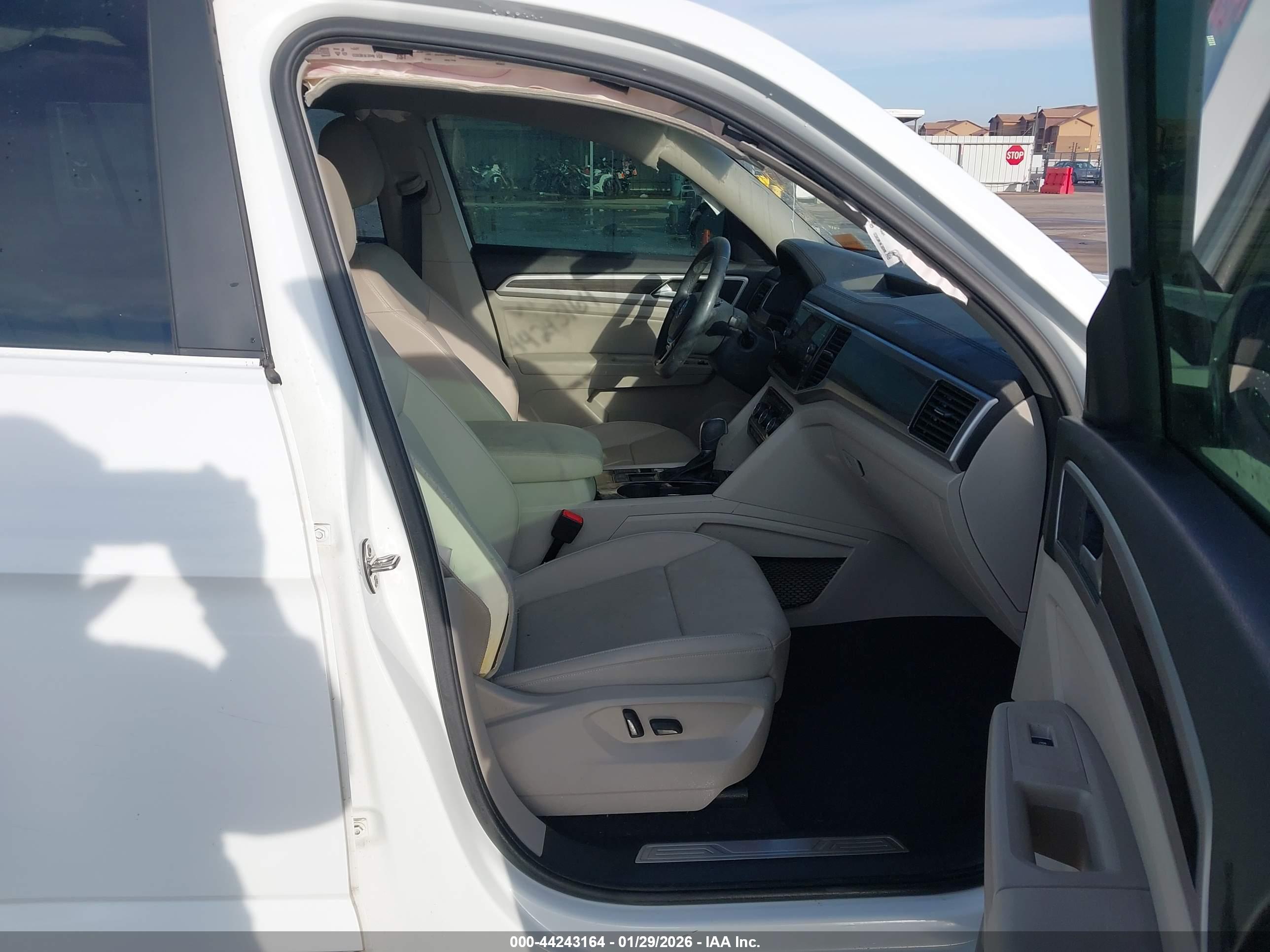 VOLKSWAGEN ATLAS image 5