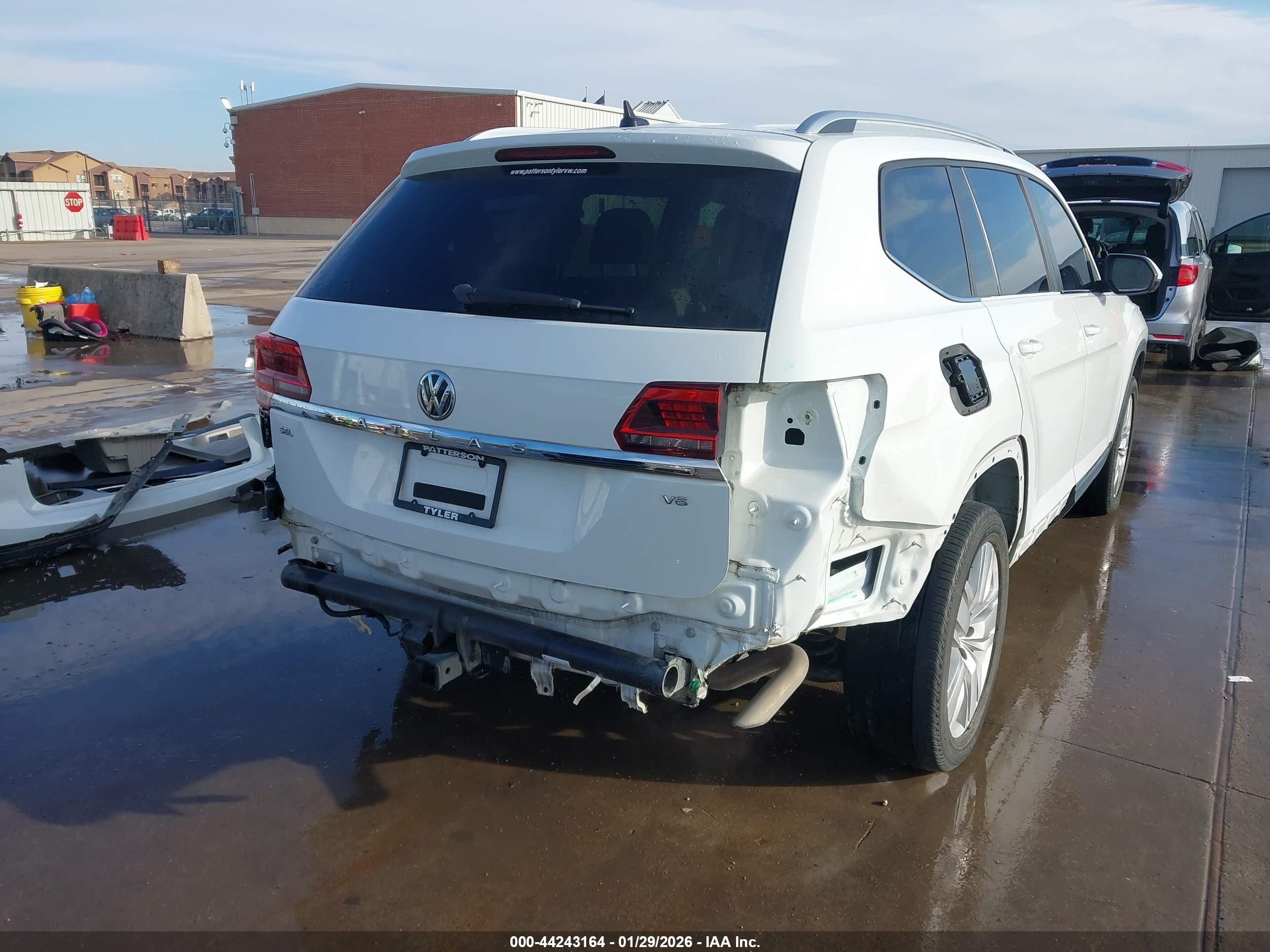 VOLKSWAGEN ATLAS image 6