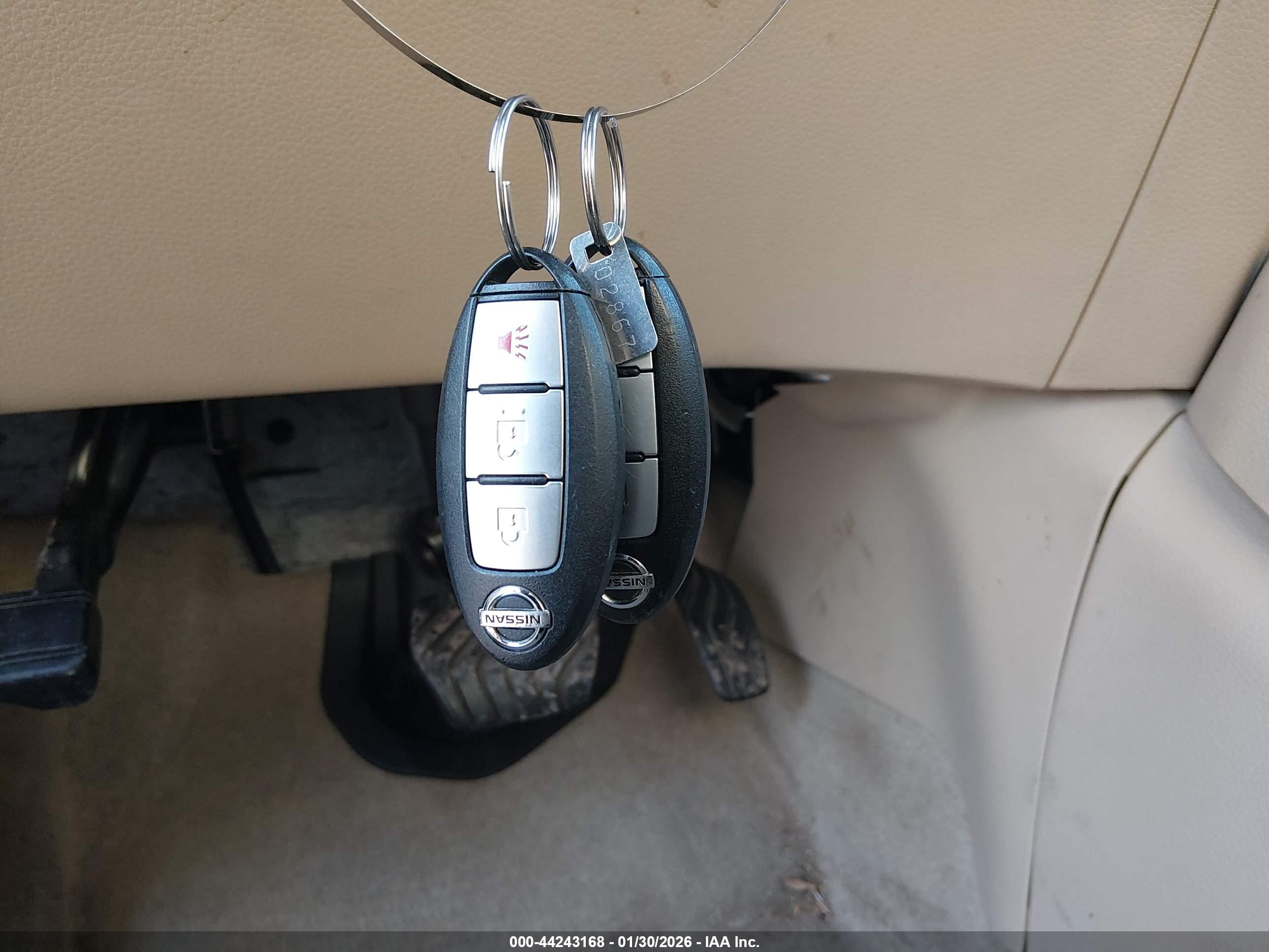 NISSAN ROGUE image 11