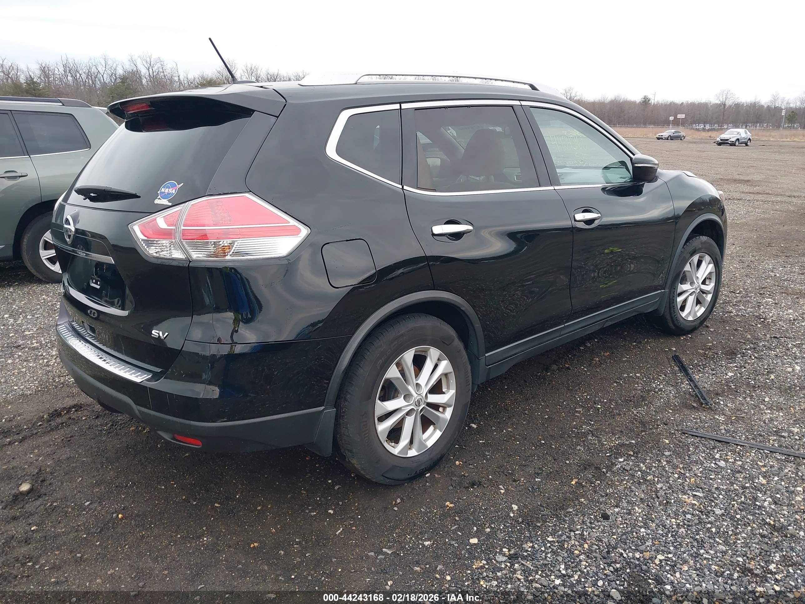 NISSAN ROGUE image 4