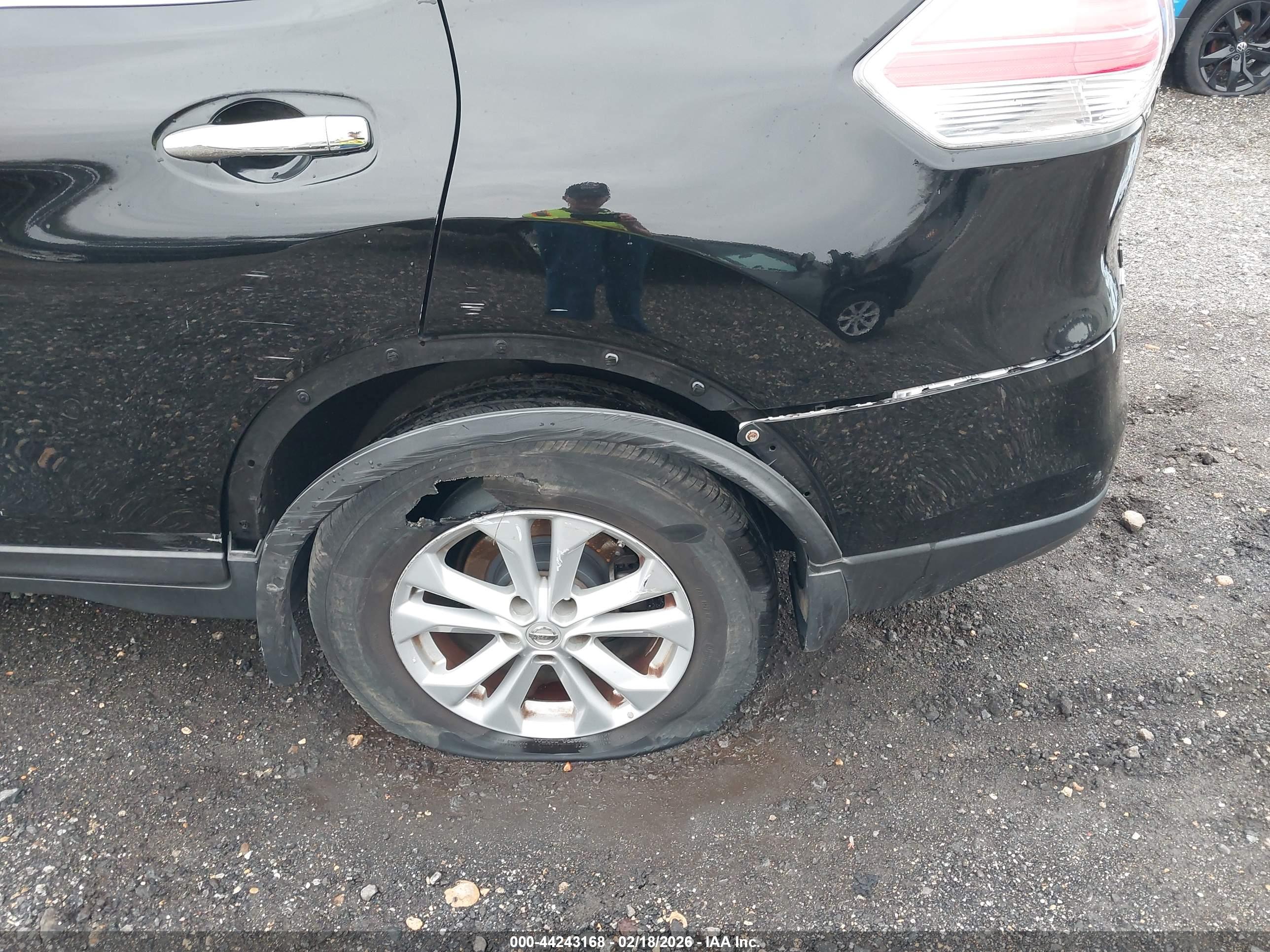 NISSAN ROGUE image 6