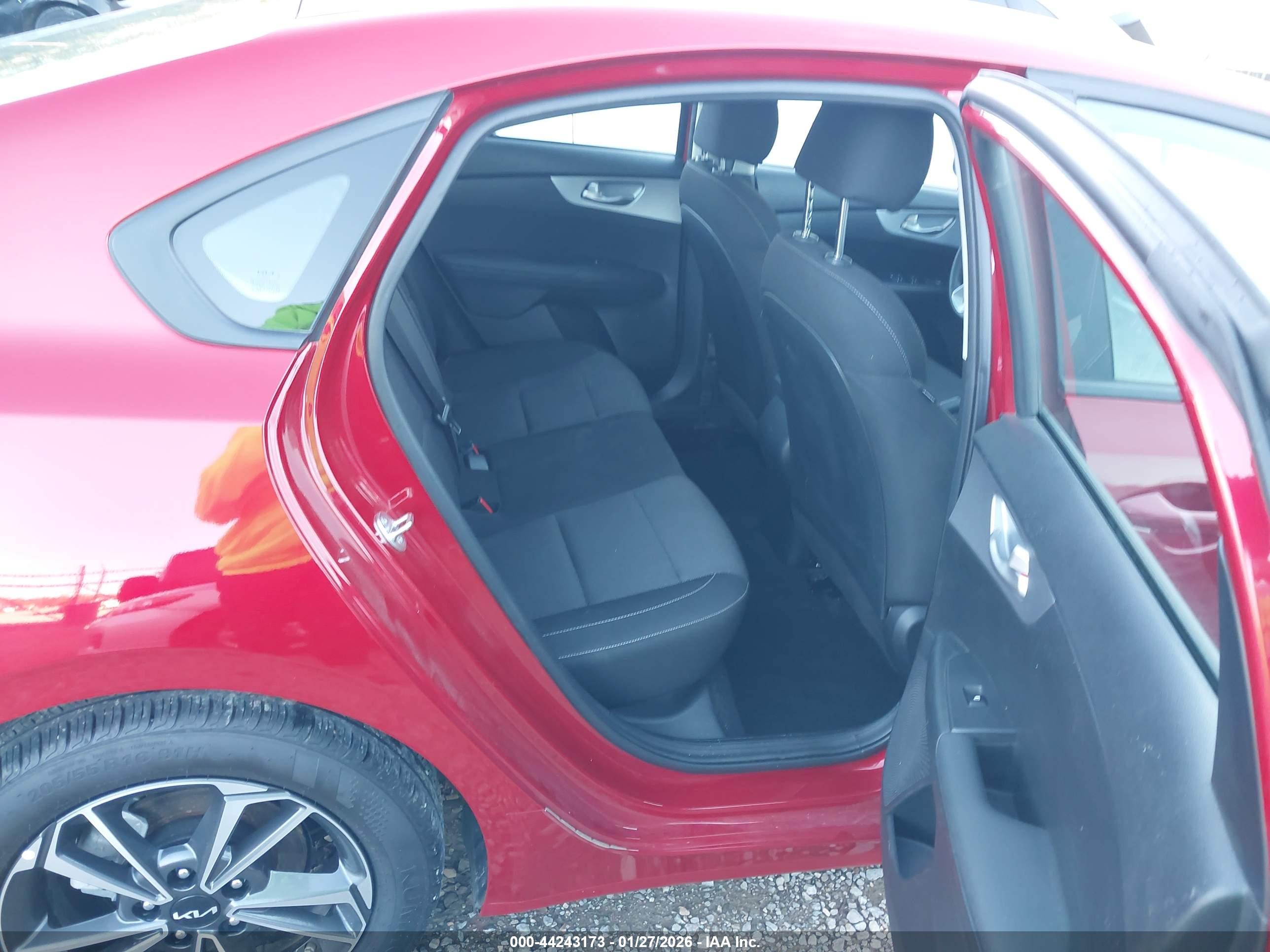 KIA FORTE image 8