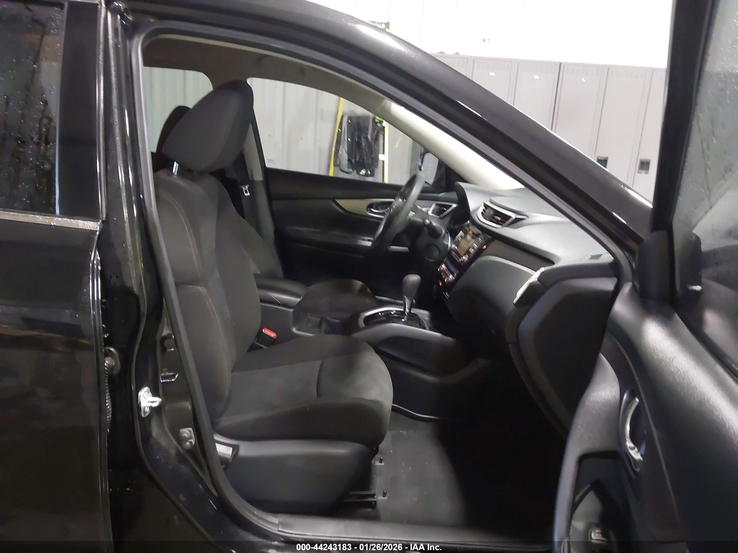 NISSAN ROGUE image 5