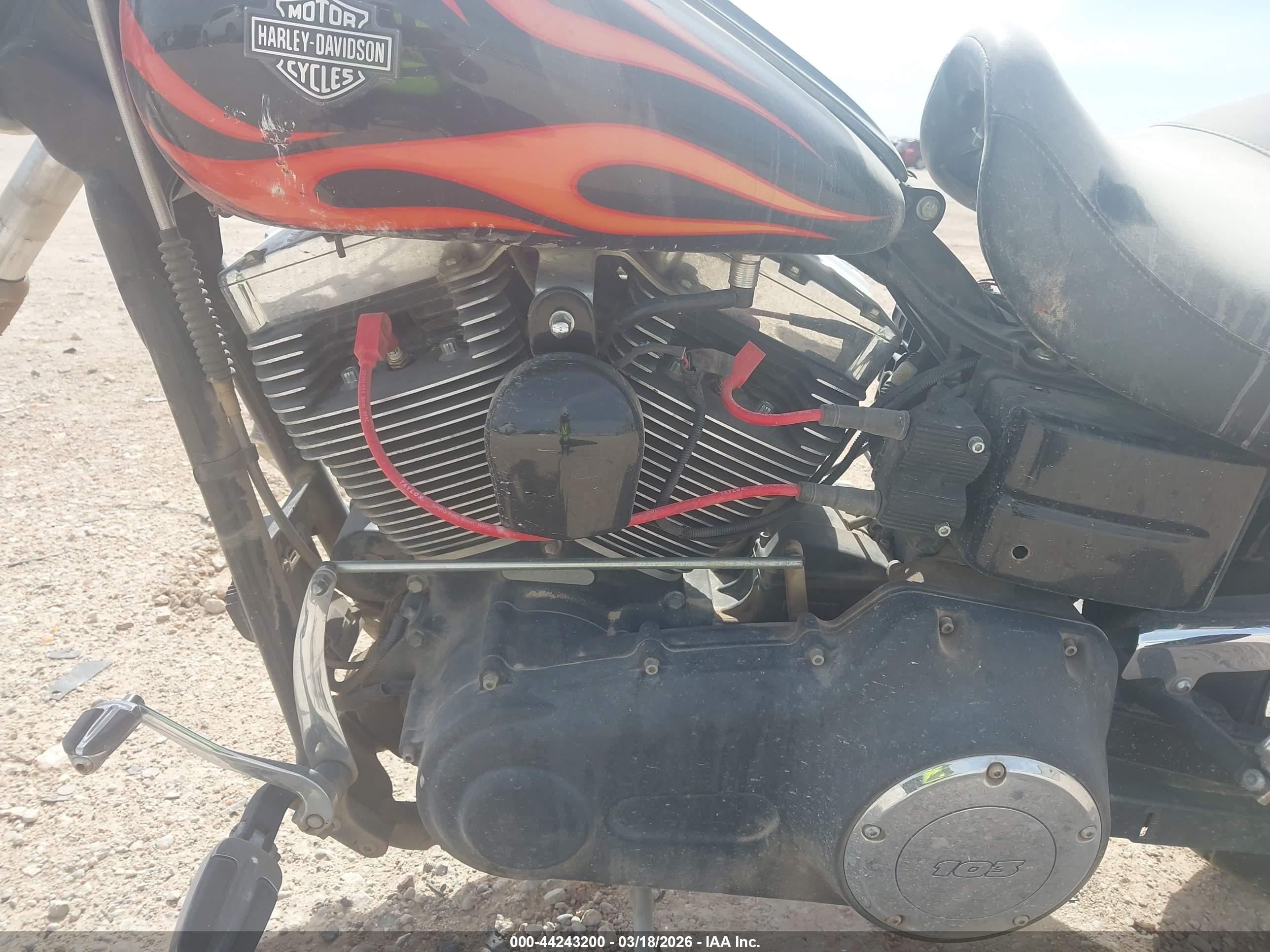 HARLEY-DAVIDSON FXDWG image 9