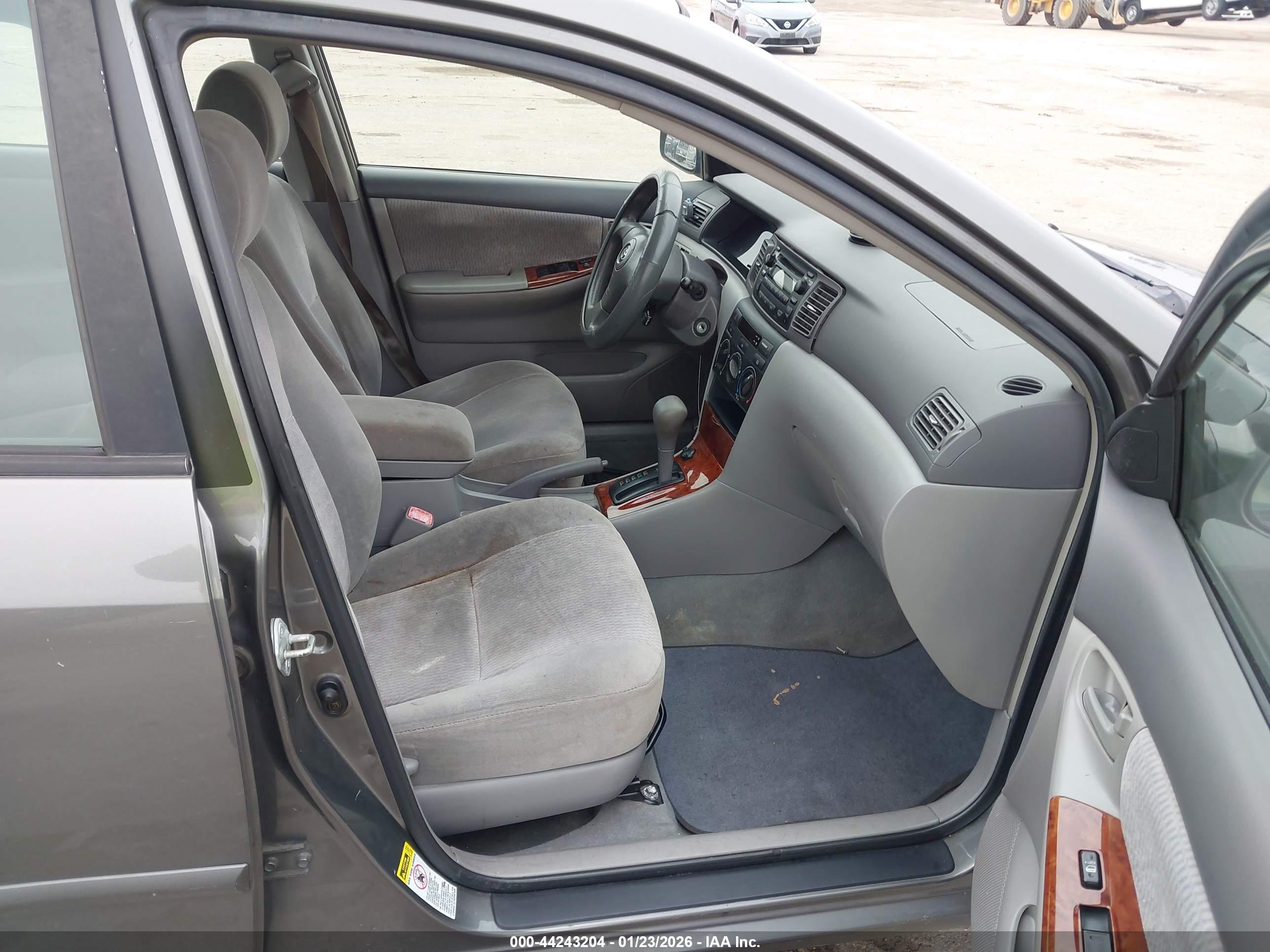 TOYOTA COROLLA image 5