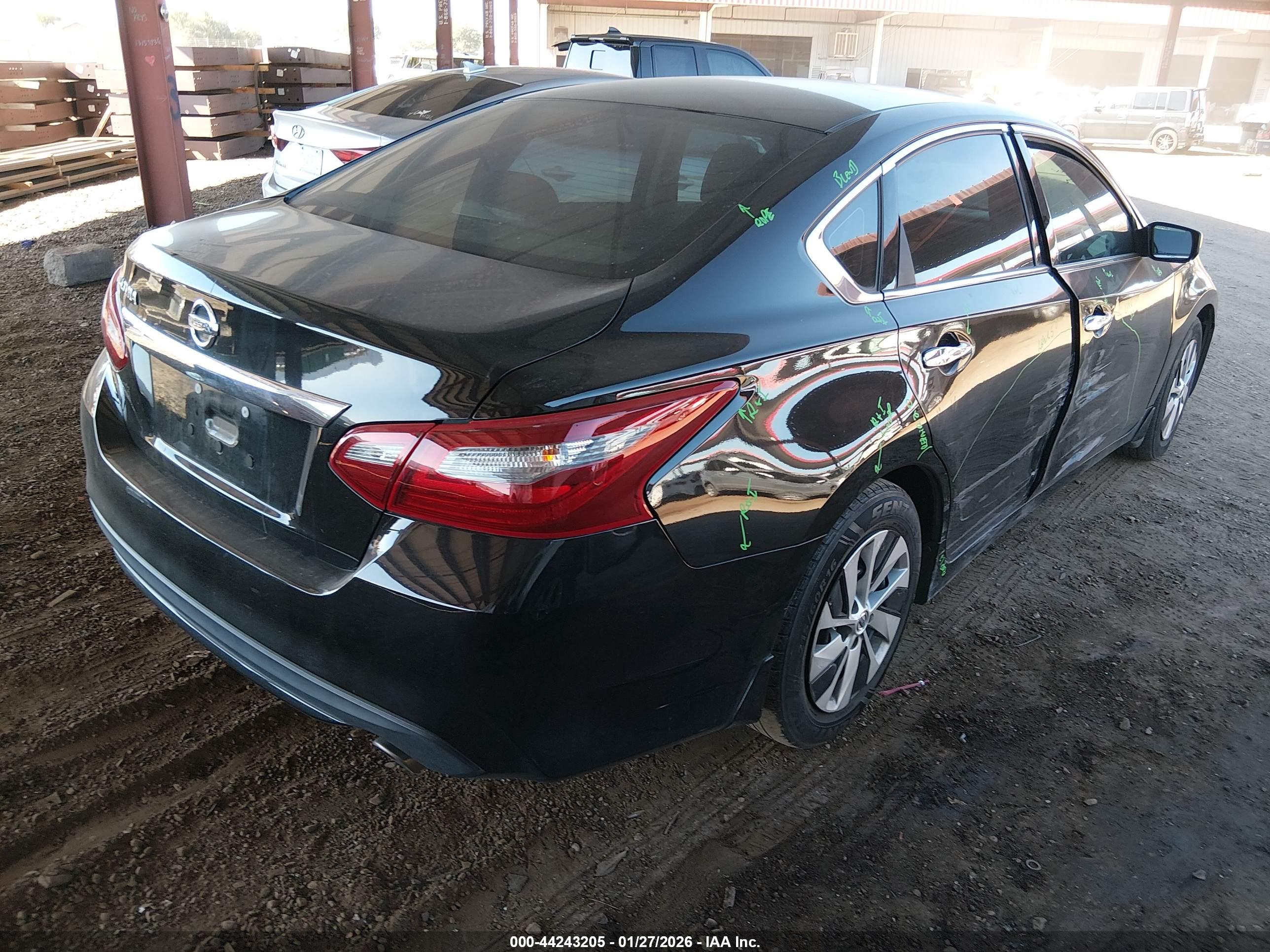 NISSAN ALTIMA image 4