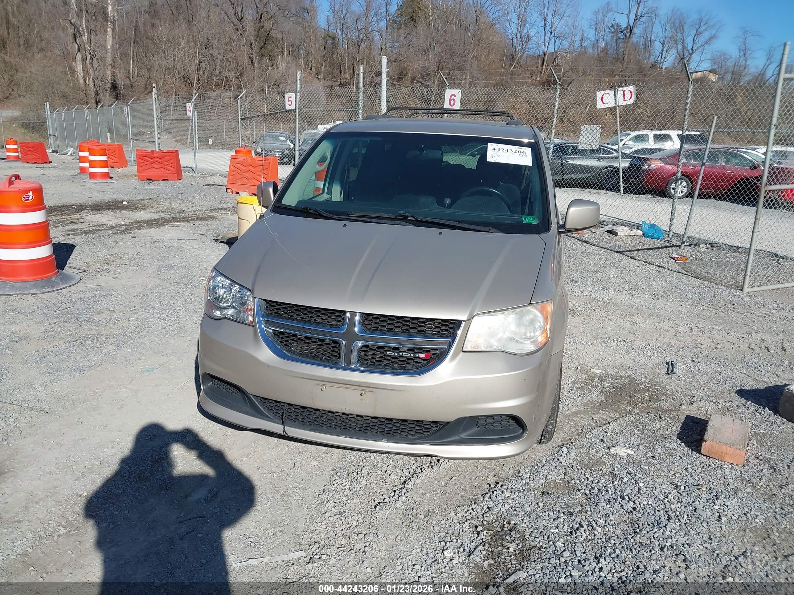 DODGE GRAND image 6