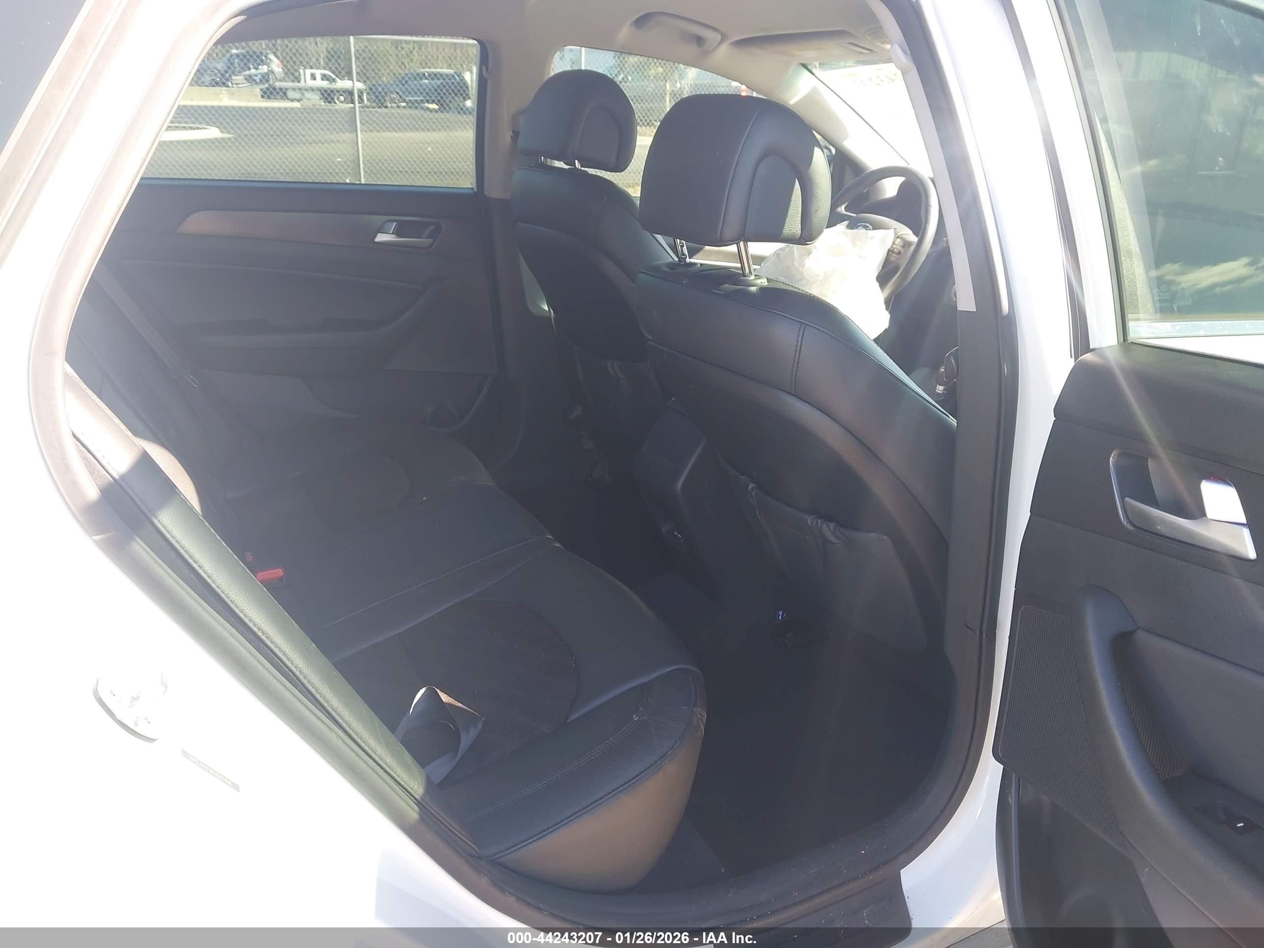 HYUNDAI SONATA image 8