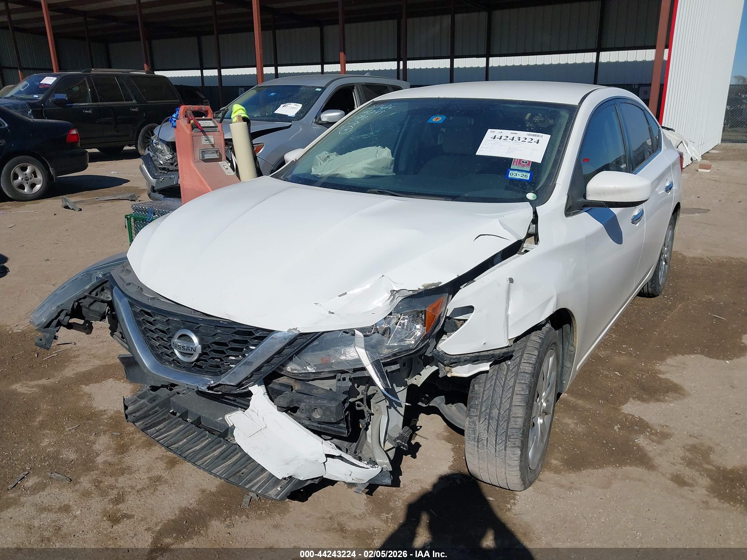 NISSAN SENTRA image 2
