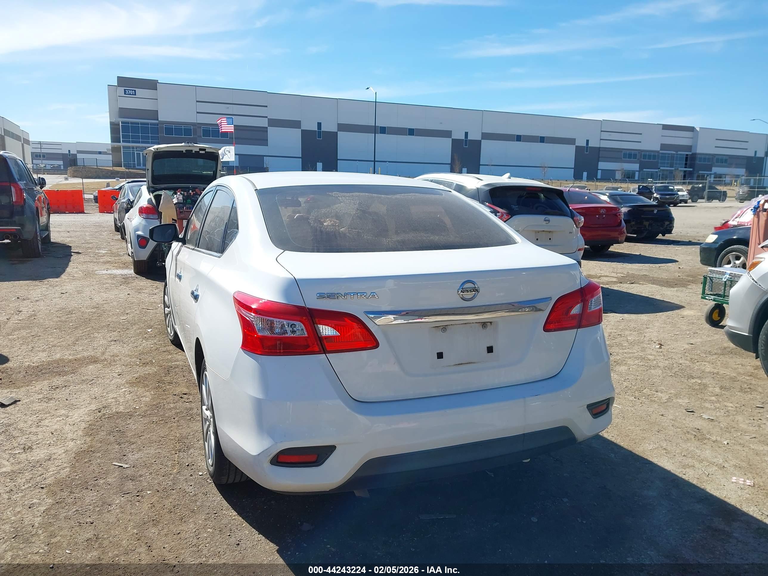 NISSAN SENTRA image 3