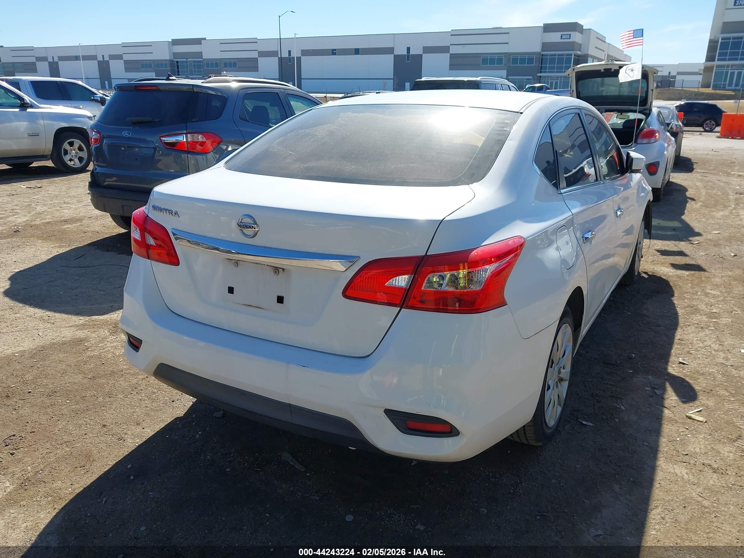 NISSAN SENTRA image 4