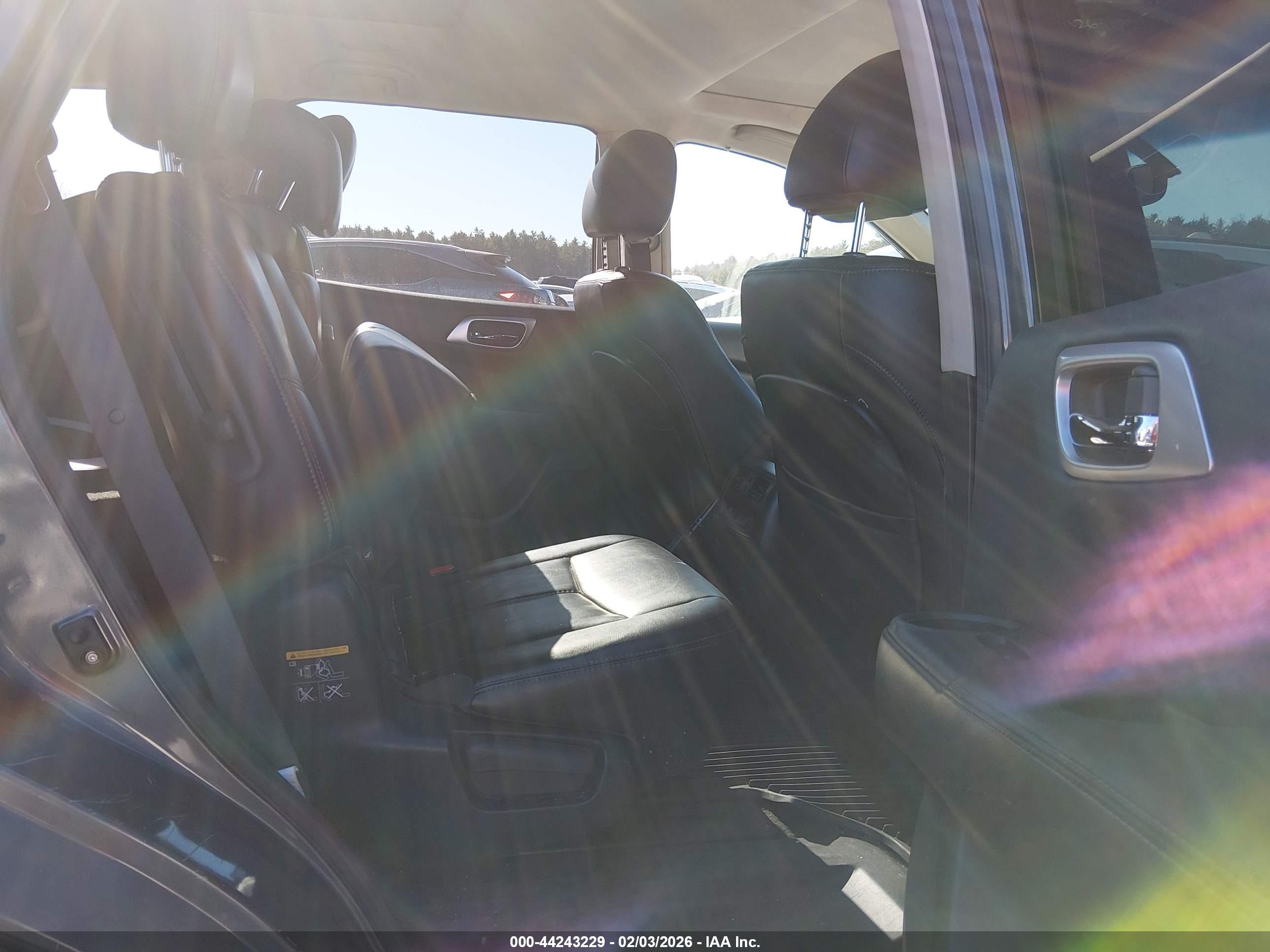 NISSAN PATHFINDER image 8
