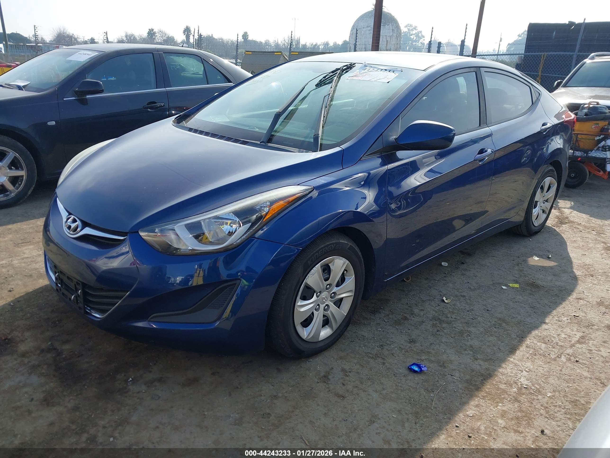 HYUNDAI ELANTRA image 2