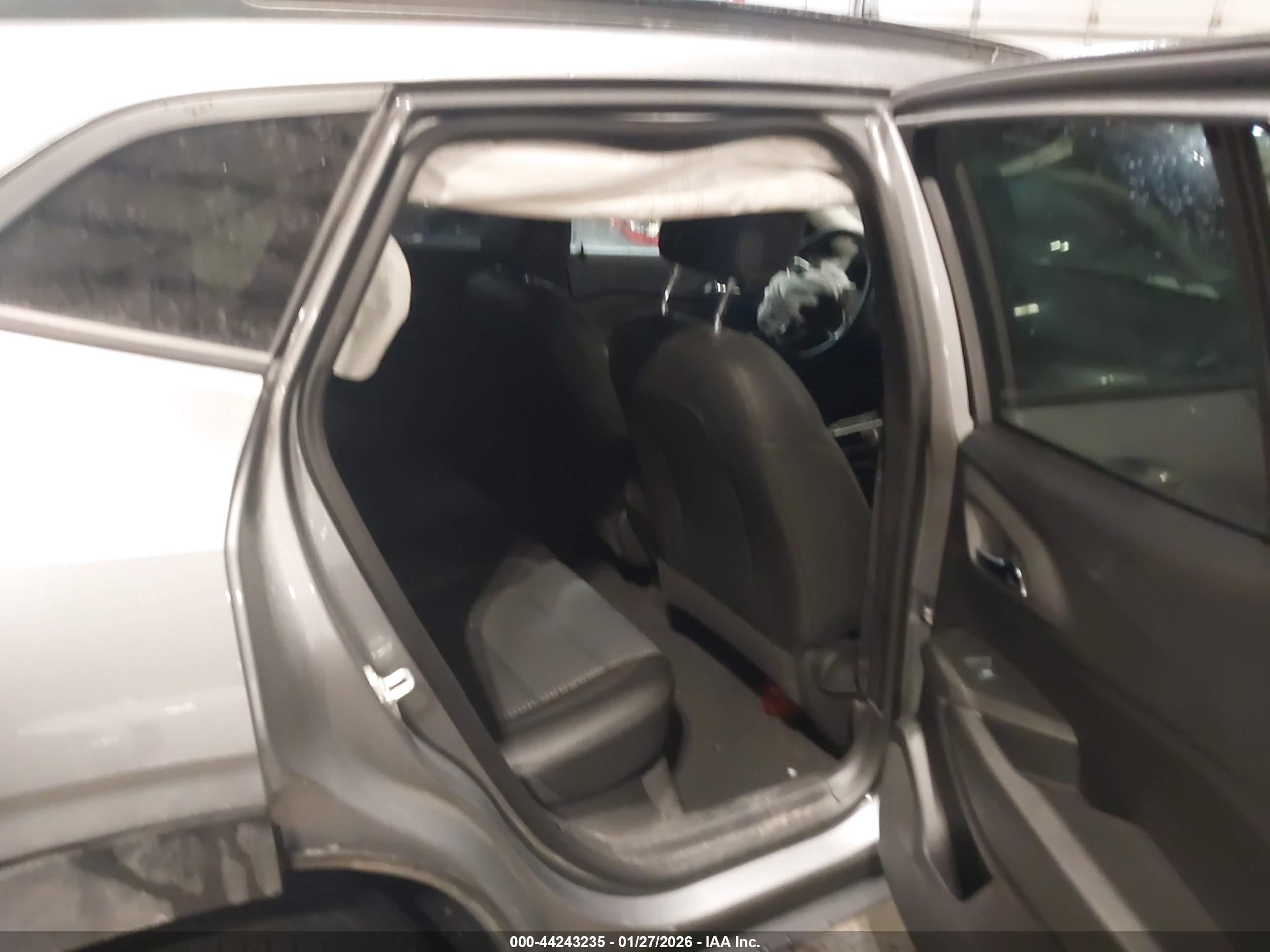 CHEVROLET TRAX image 8