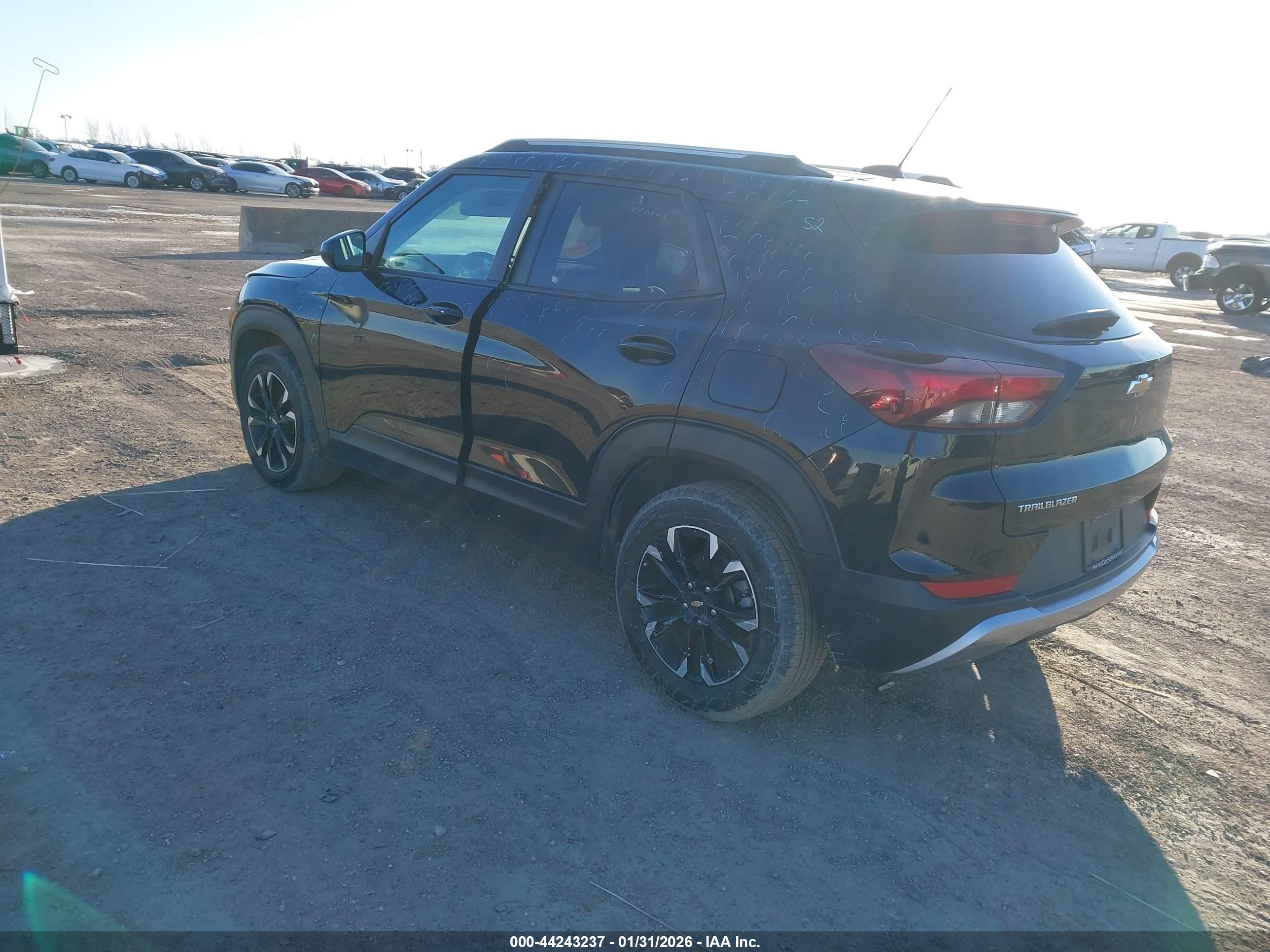 CHEVROLET TRAILBLAZER image 3