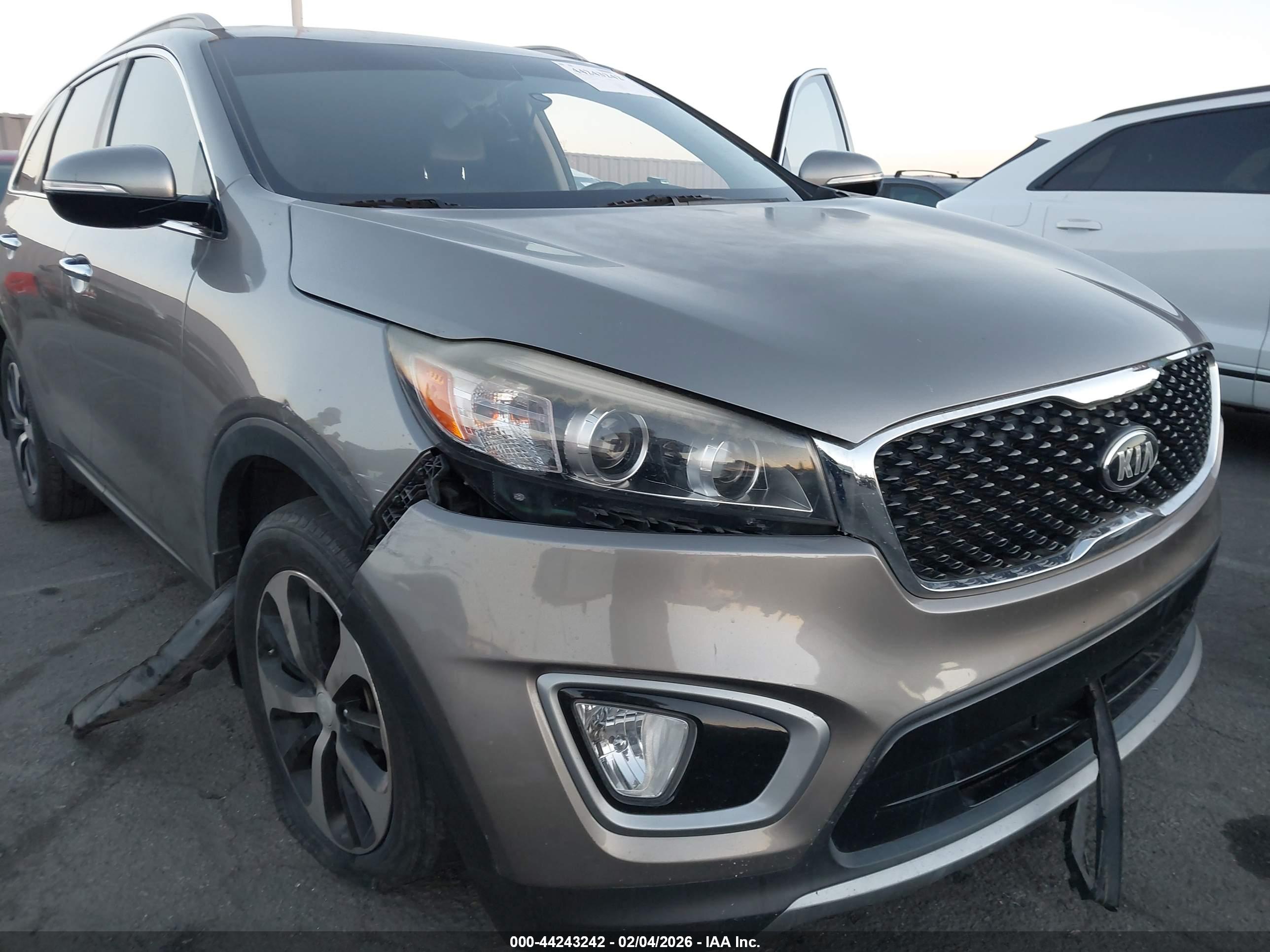 KIA SORENTO image 6