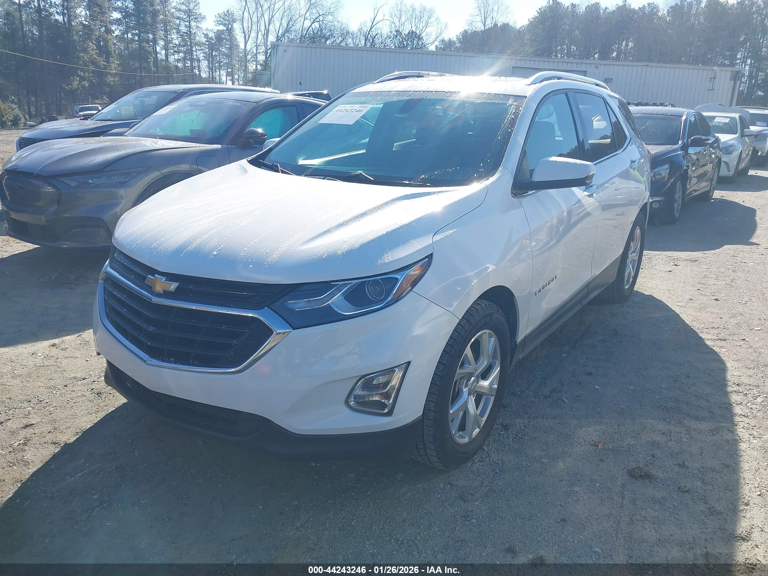 CHEVROLET EQUINOX image 2