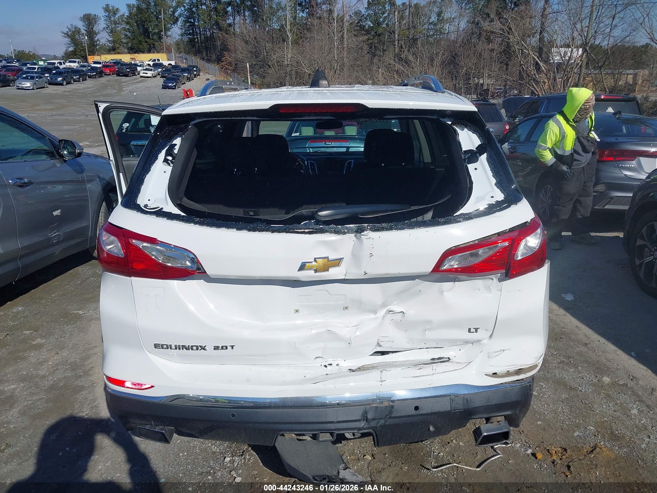 CHEVROLET EQUINOX image 6