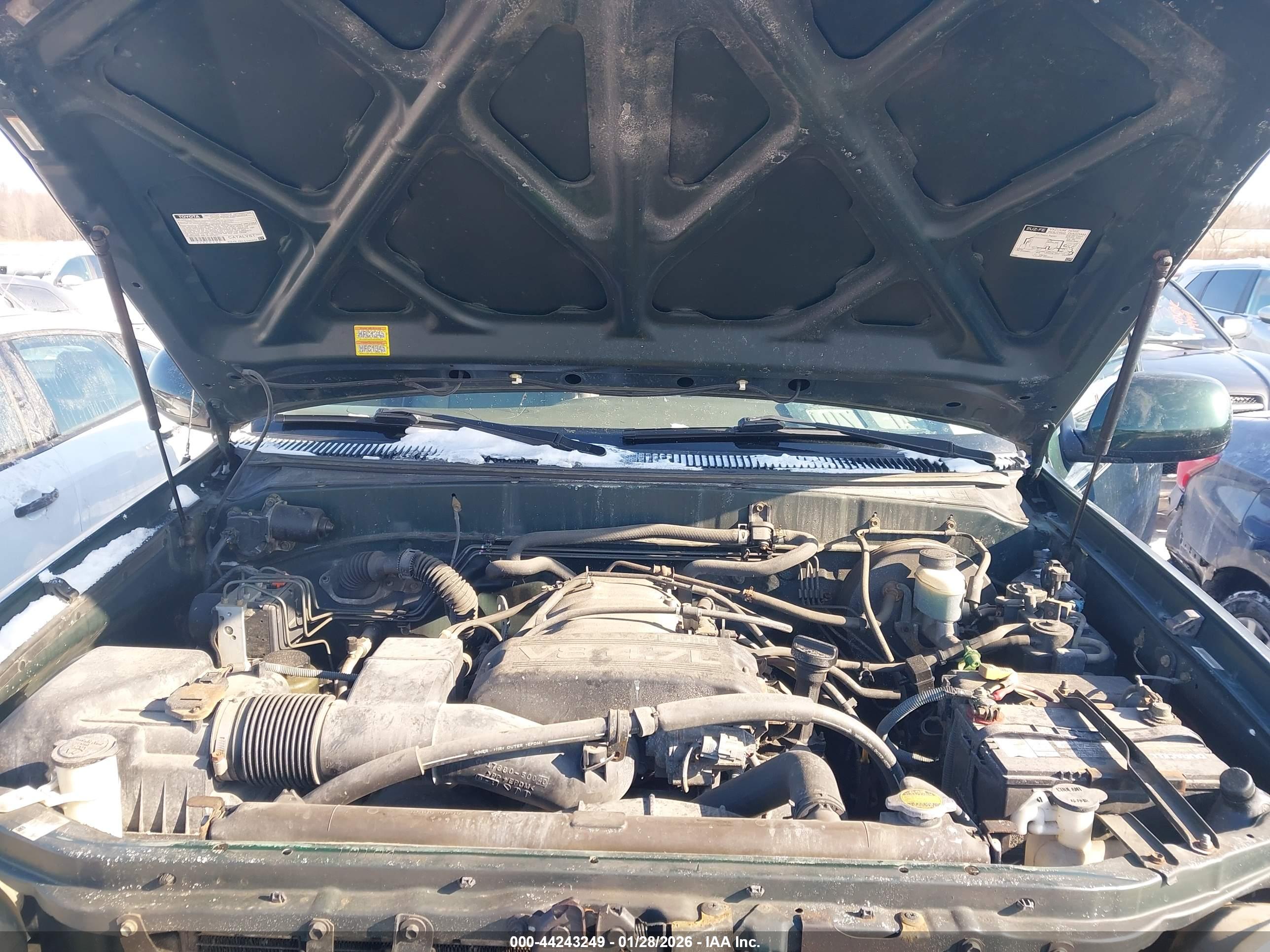 TOYOTA TUNDRA image 10