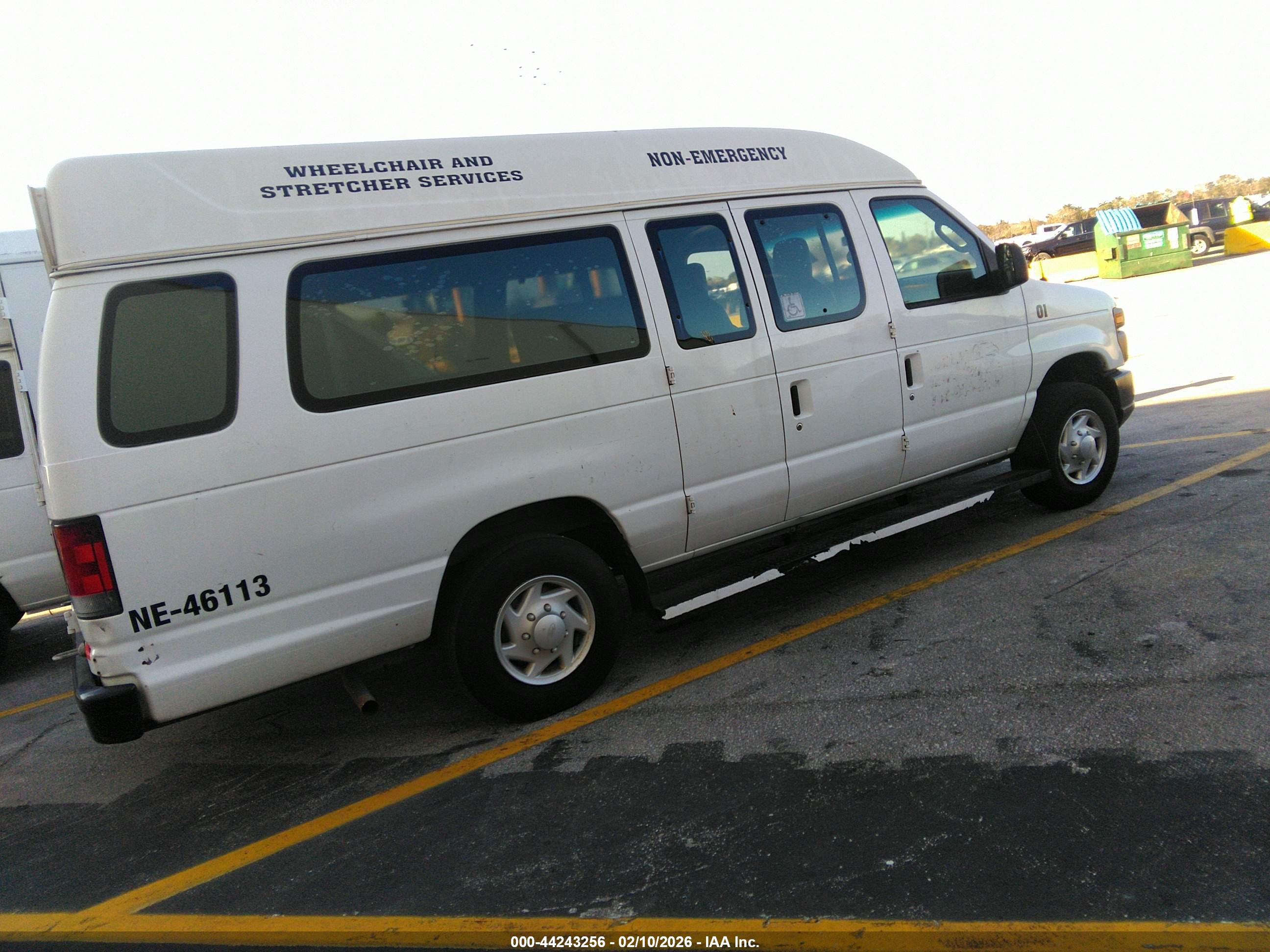 FORD E-250 image 4