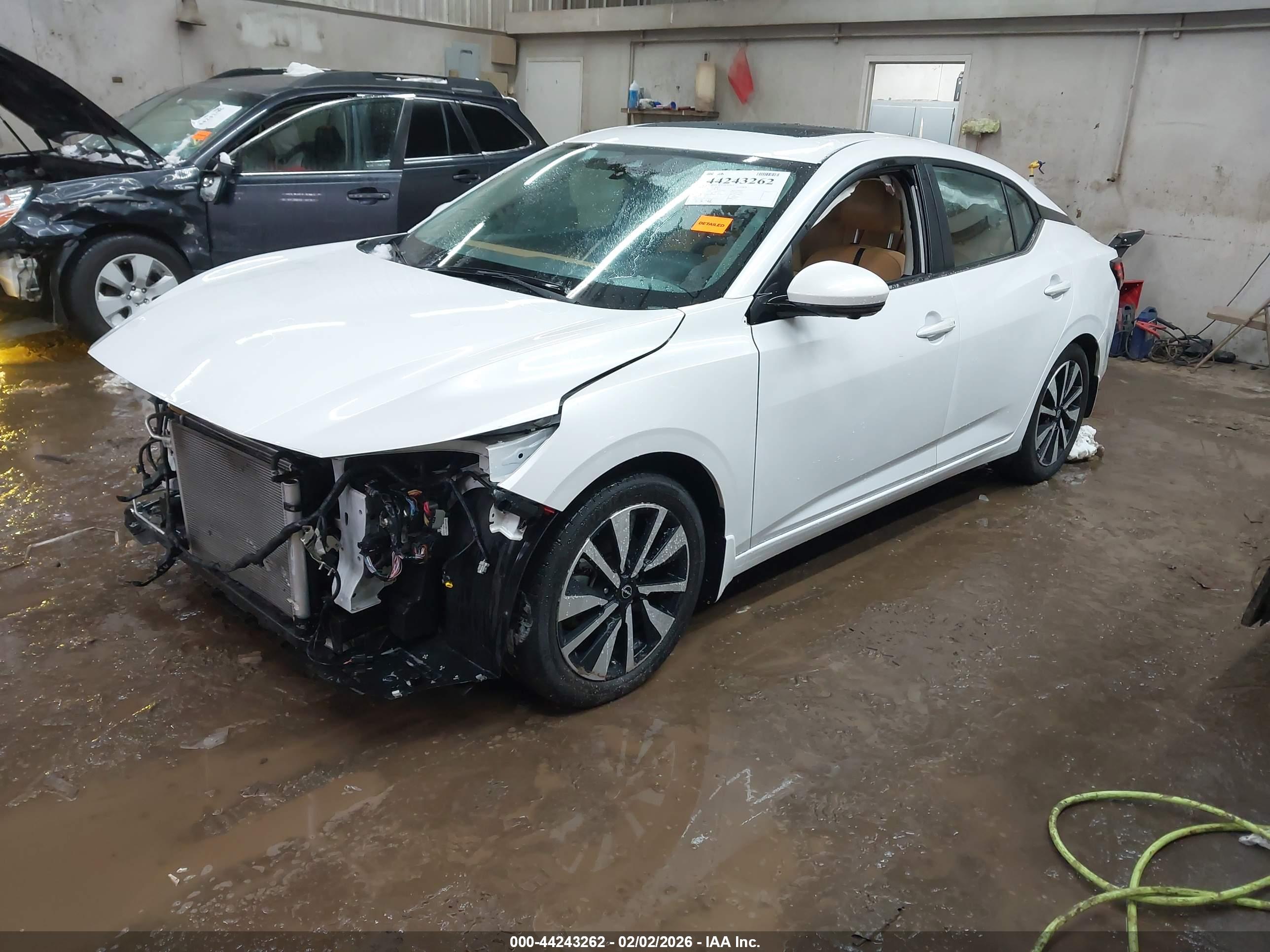 NISSAN SENTRA image 2