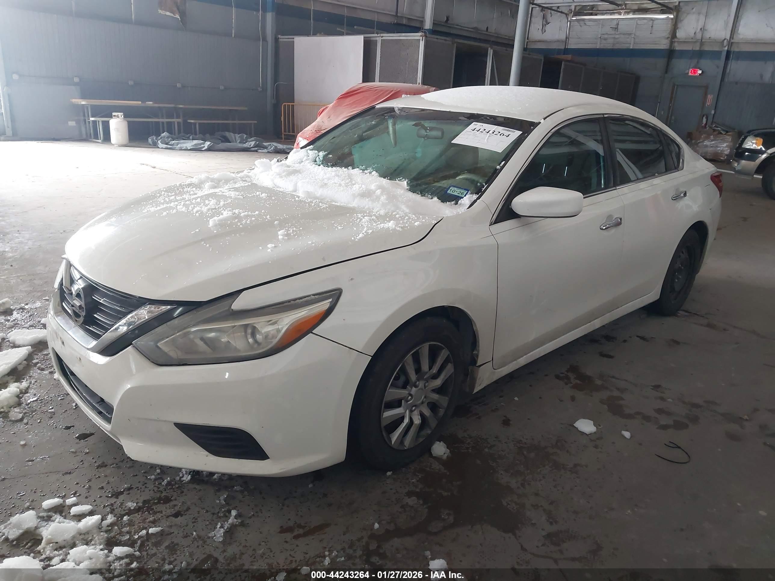 NISSAN ALTIMA image 2