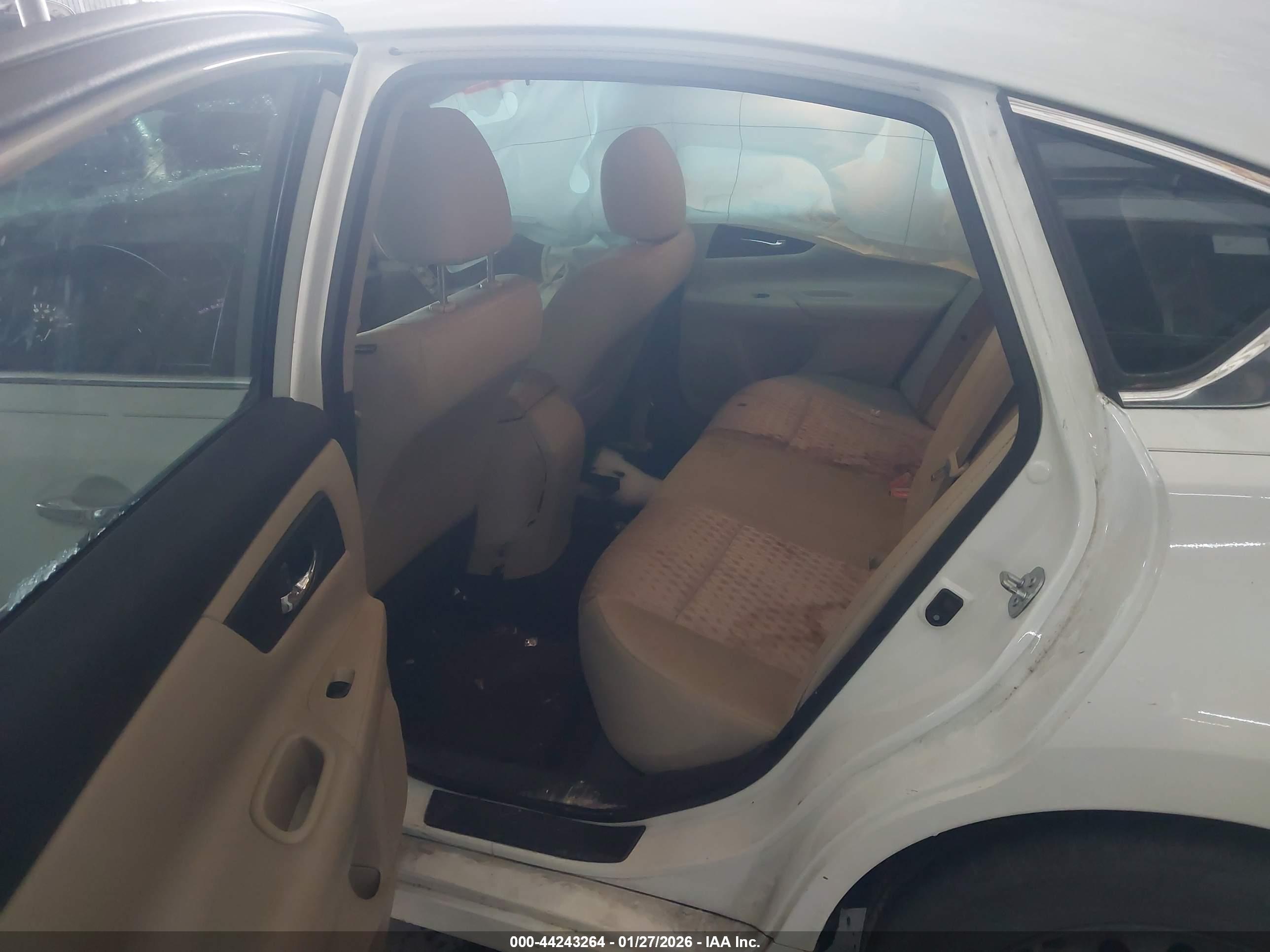 NISSAN ALTIMA image 8