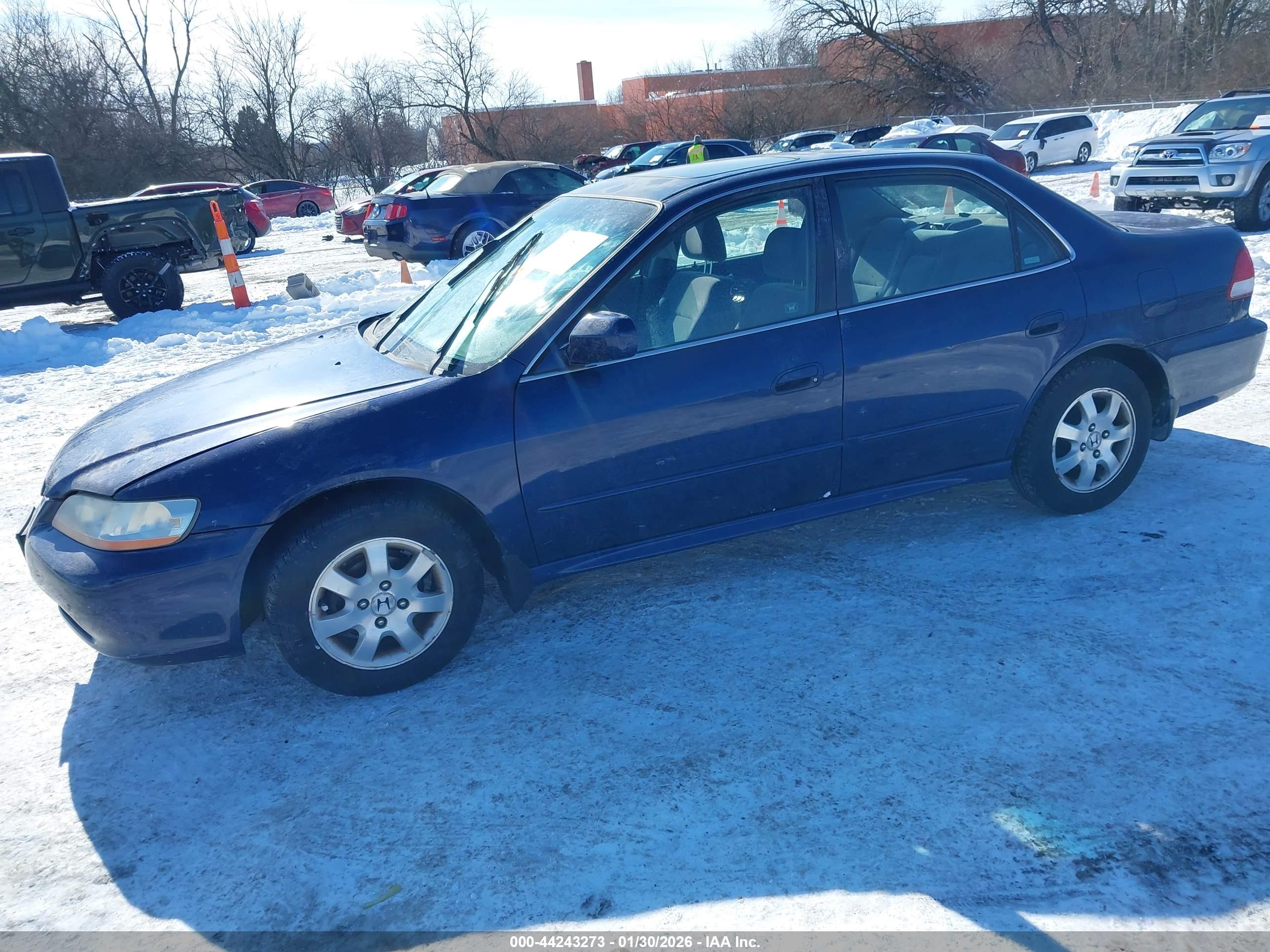 HONDA ACCORD image 2