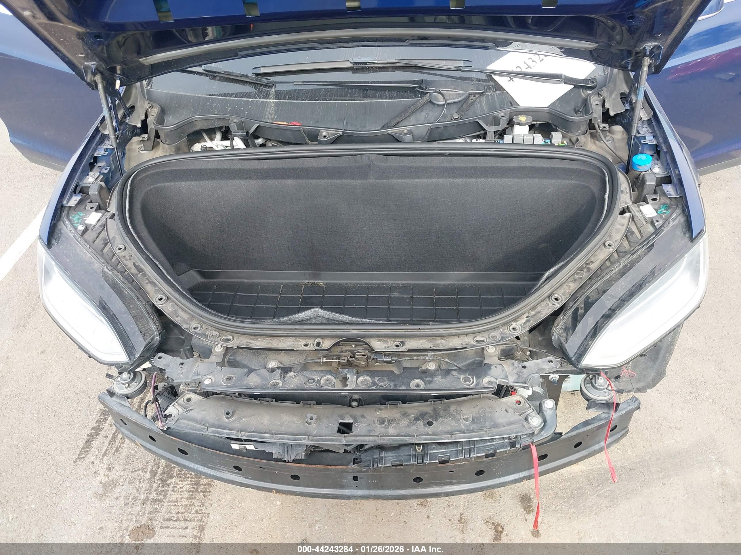 TESLA MODEL image 10