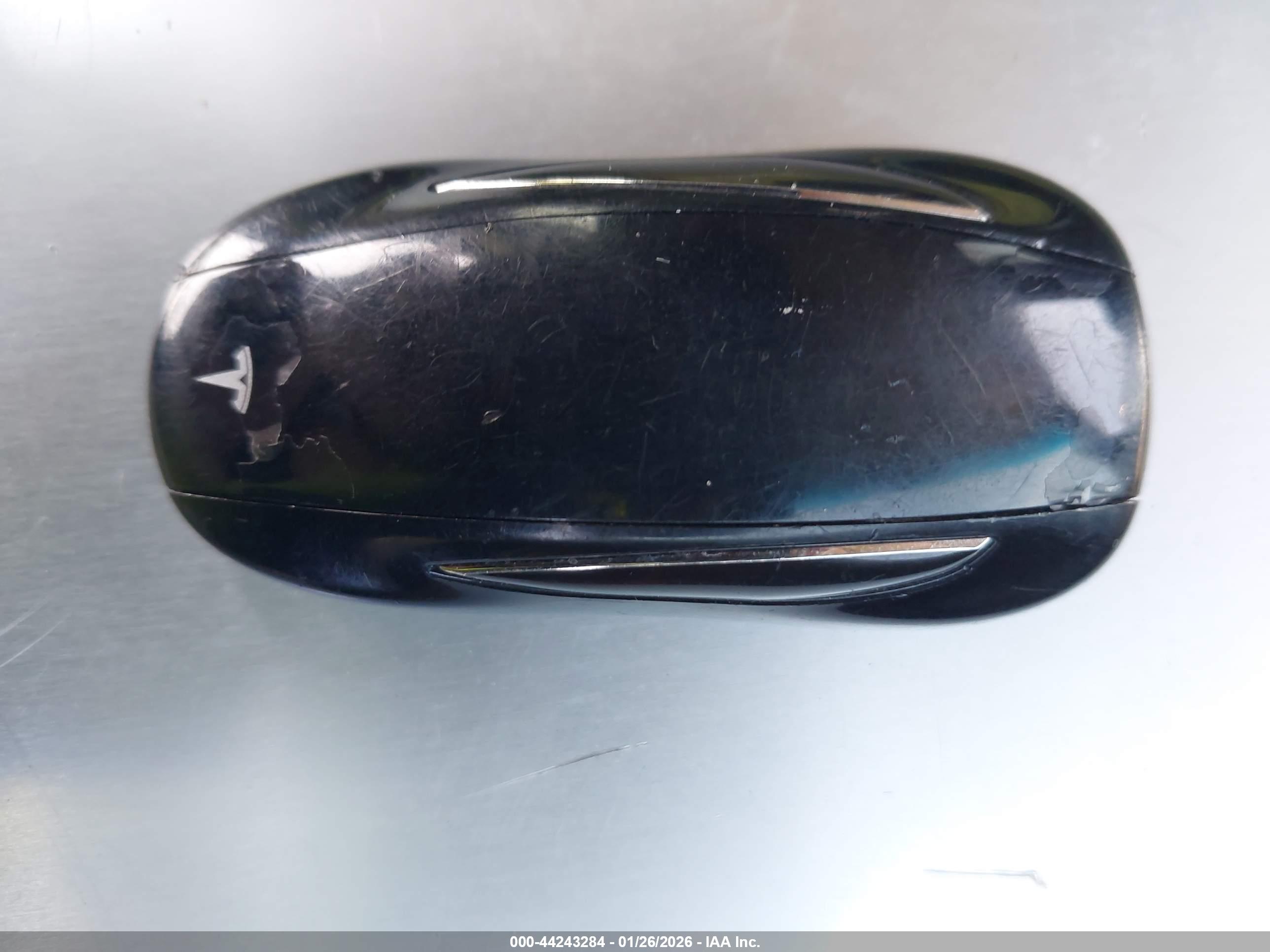 TESLA MODEL image 11