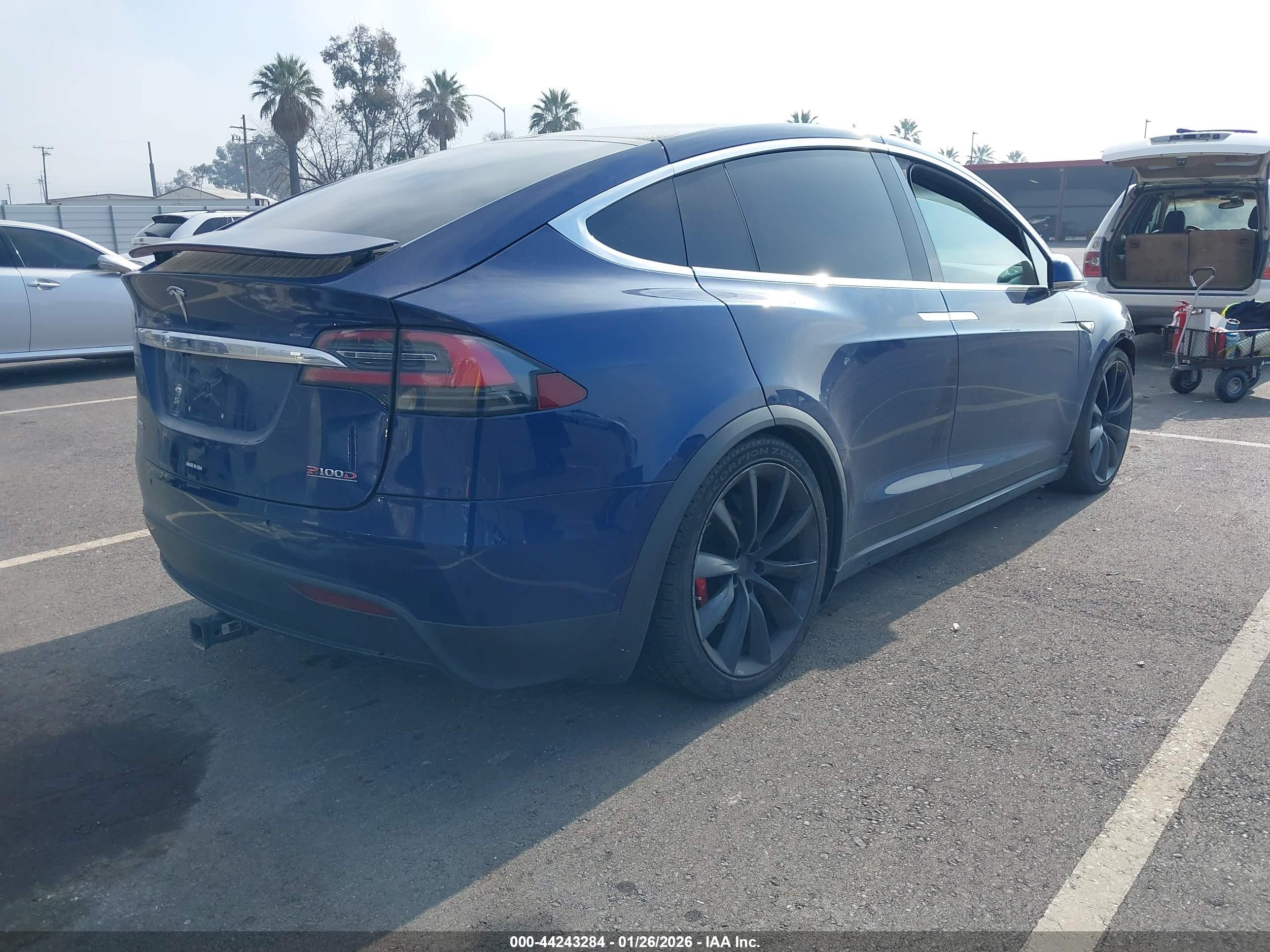 TESLA MODEL image 4