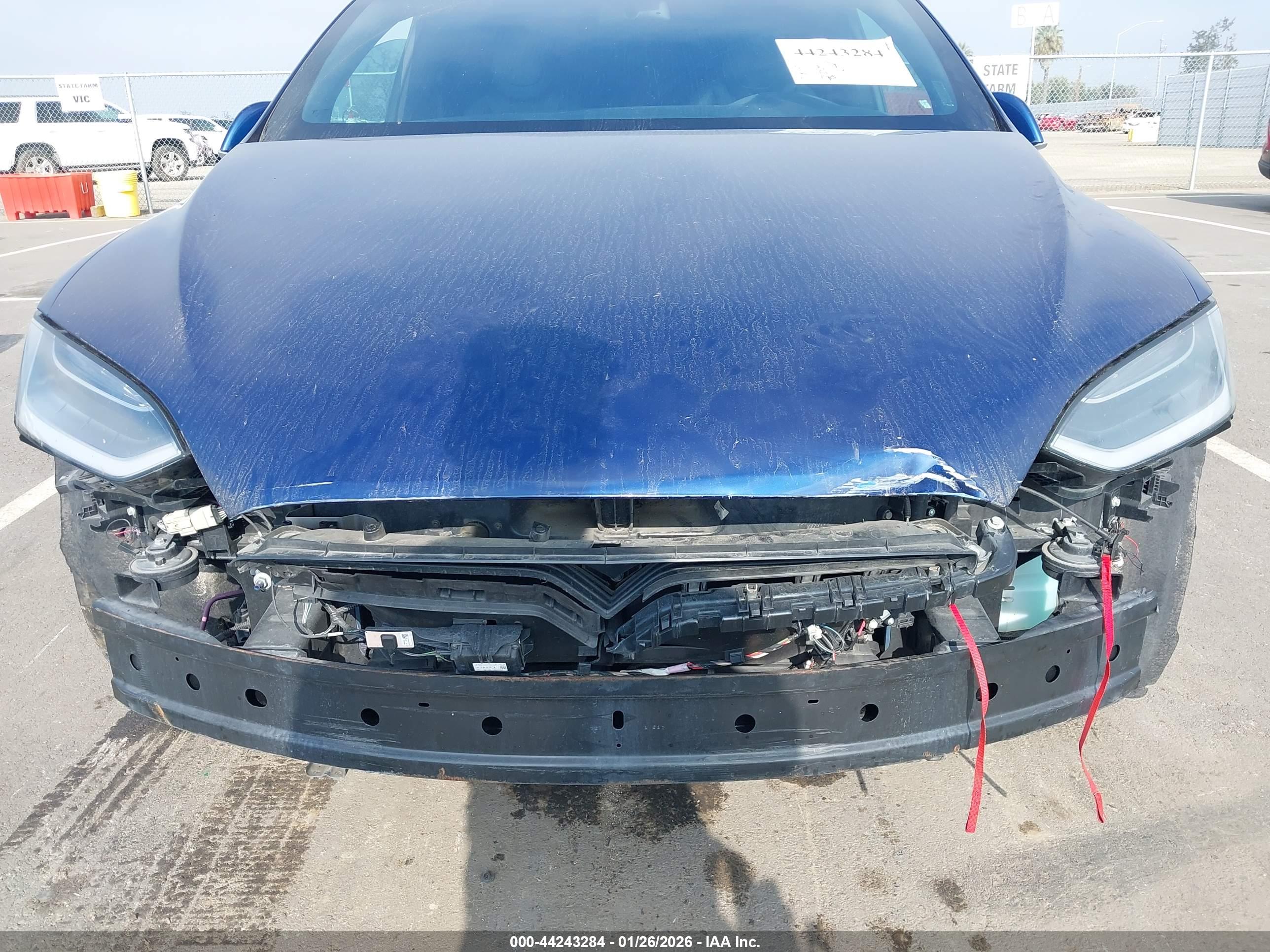 TESLA MODEL image 6
