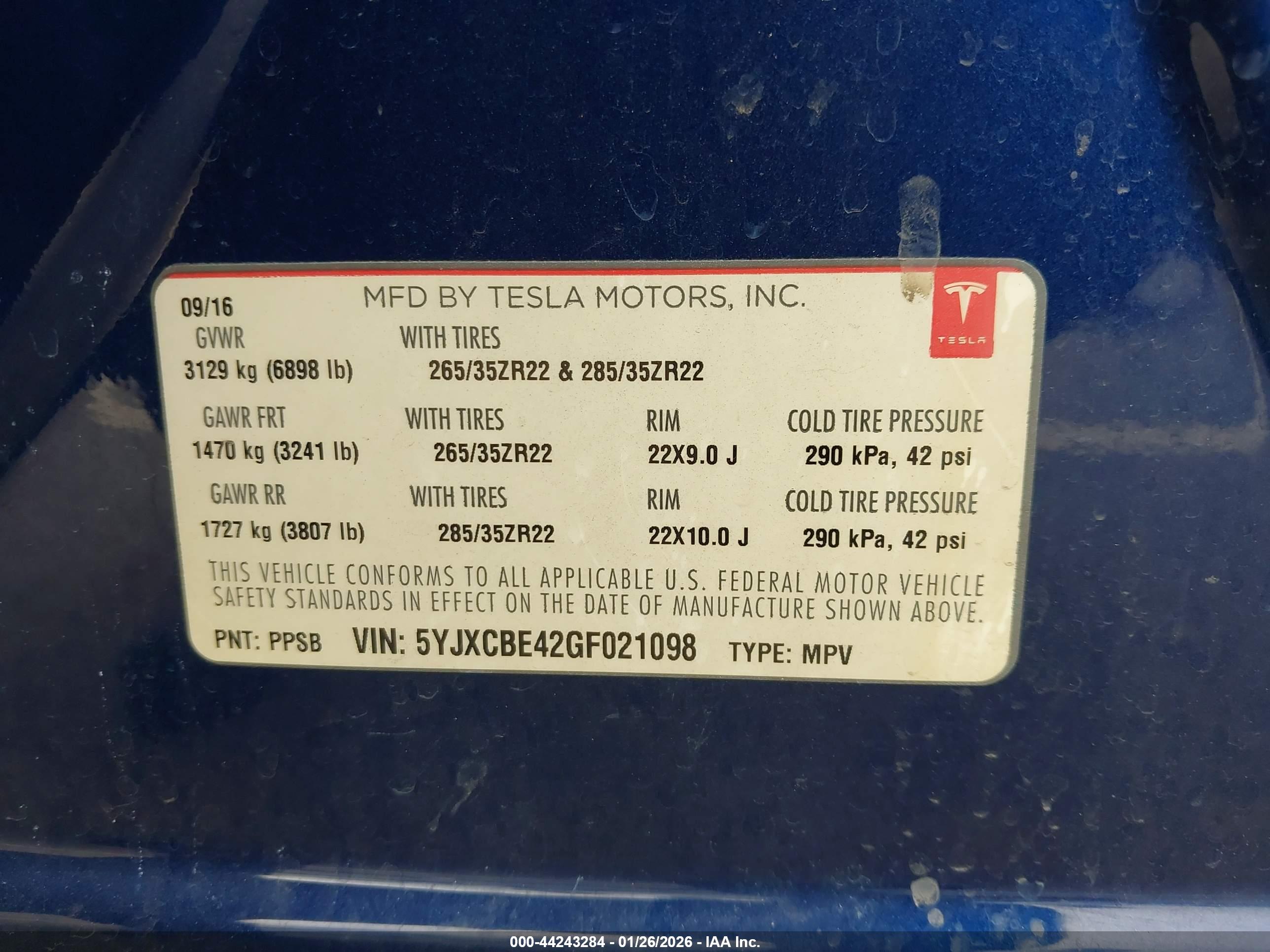 TESLA MODEL image 9